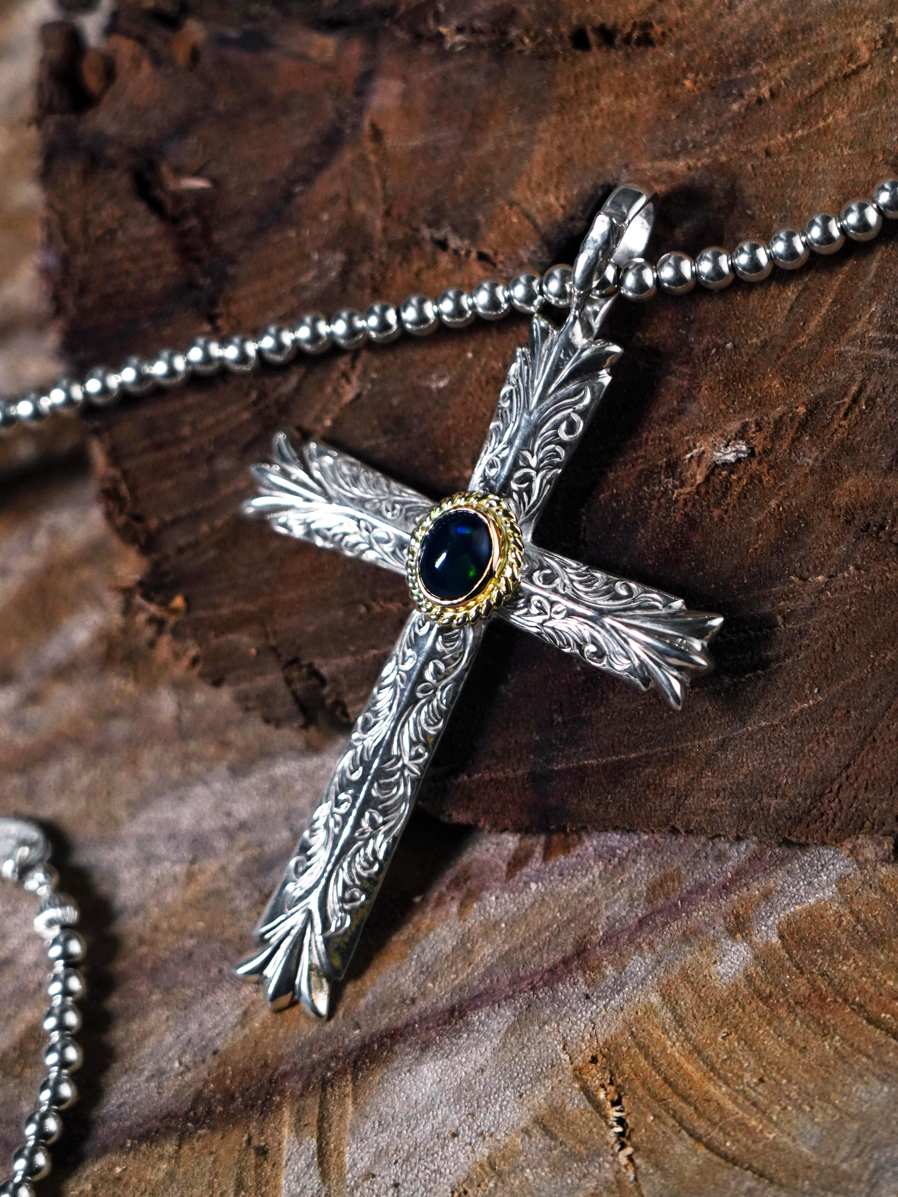 Dear Blossom 金繩黑蛋白唐草十字架 T-131 K18 BO