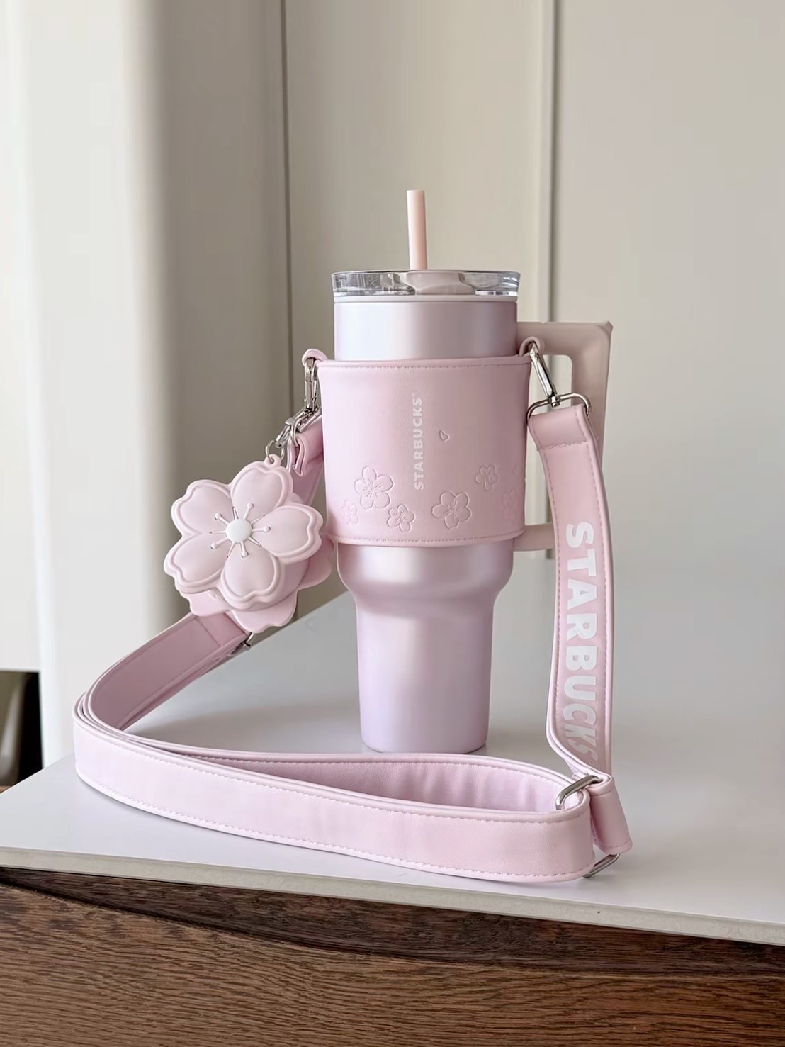 STARBUCKS 星巴克 暮櫻翩翩系列 珠光粉 大容量 雙飲口 不鏽鋼杯 附杯套 1180ML
