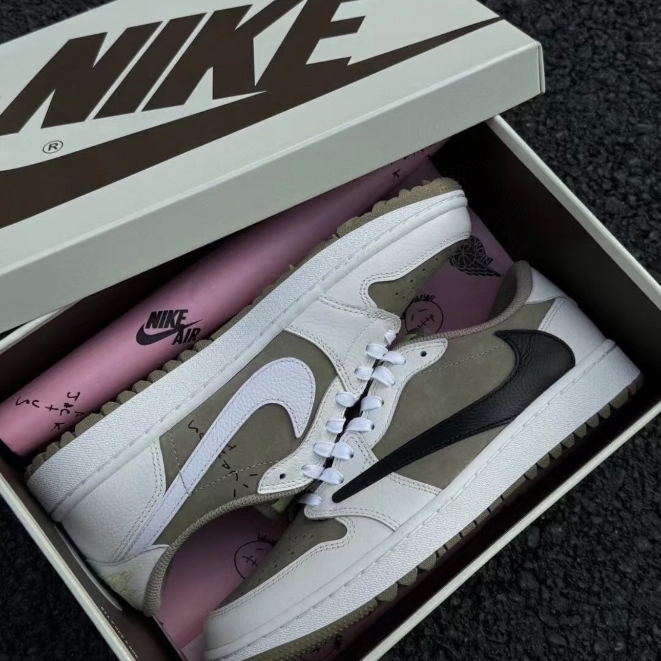 TRAVIS SCOTT X AIR JORDAN 1 LOW GOLF 白棕綠 倒鉤 高爾夫球鞋 聯名款 FZ3124-200