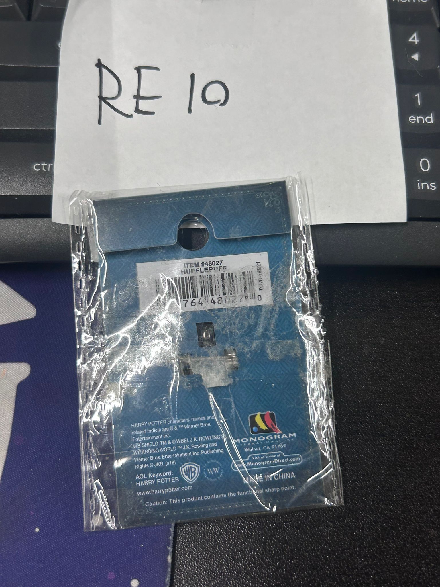 其他 hufflepuff 襟章 #RE10