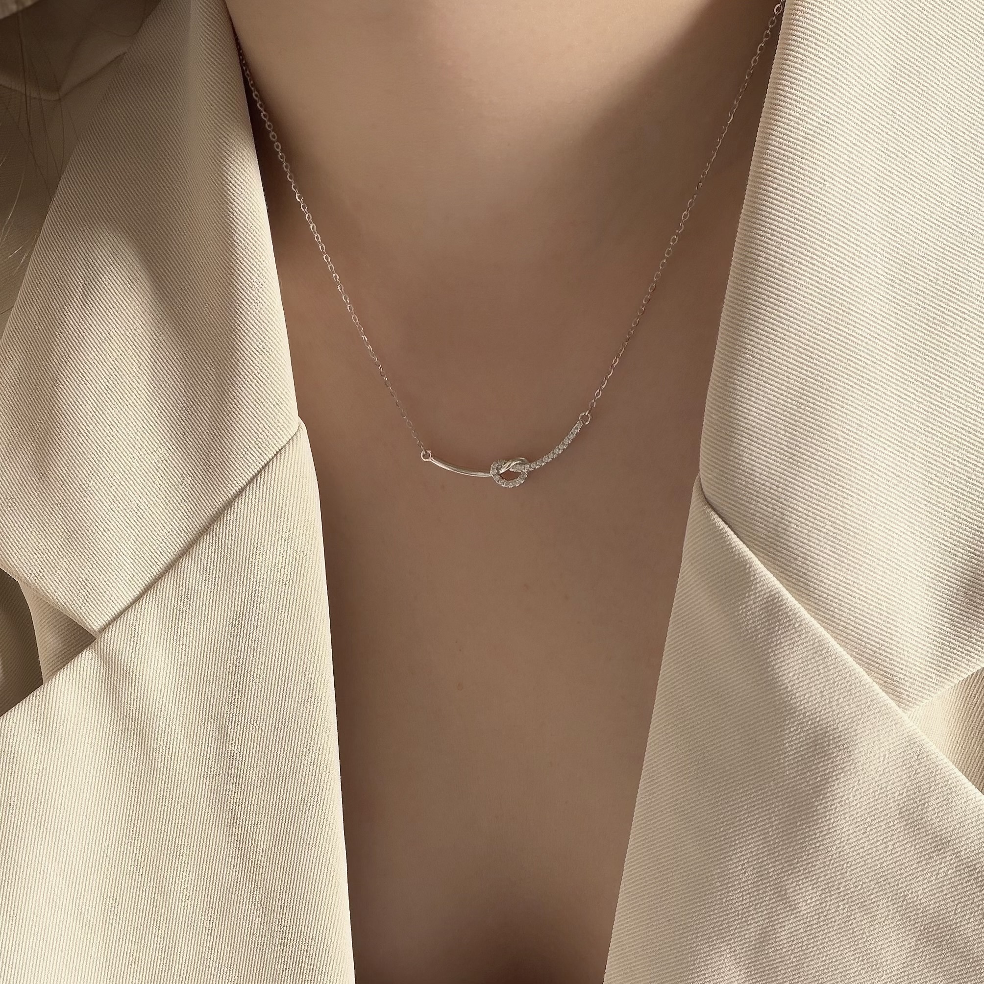 D110【輕奢】排鑽微笑愛心純銀鎖骨鏈