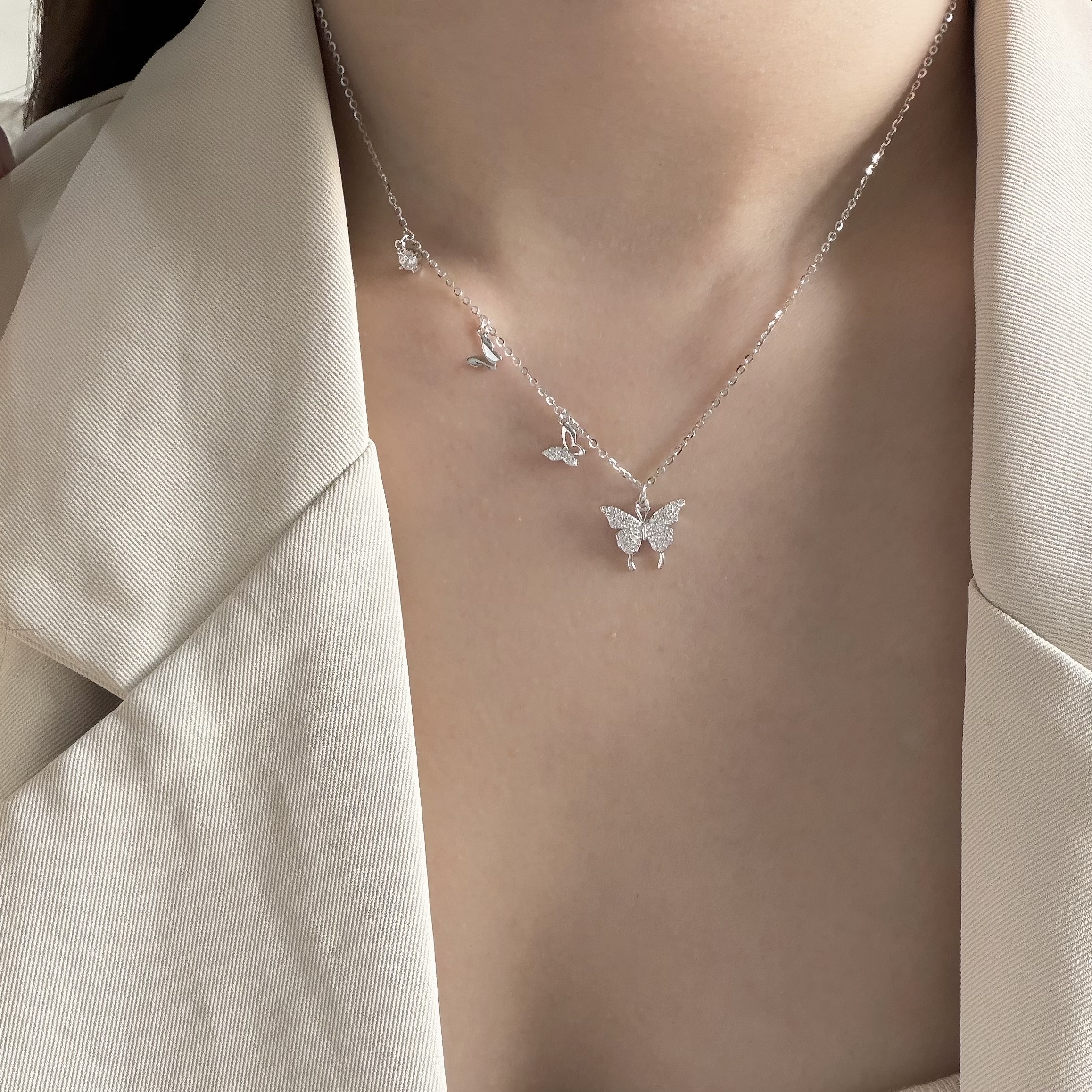 D108【輕奢】分佈式排鑽蝴蝶純銀鎖骨鏈