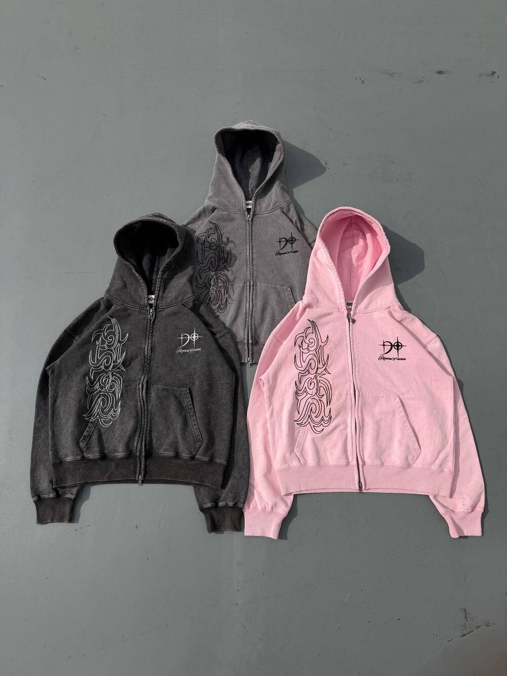 【9090】0228 發售 Tribal Logo Zip Hoodie