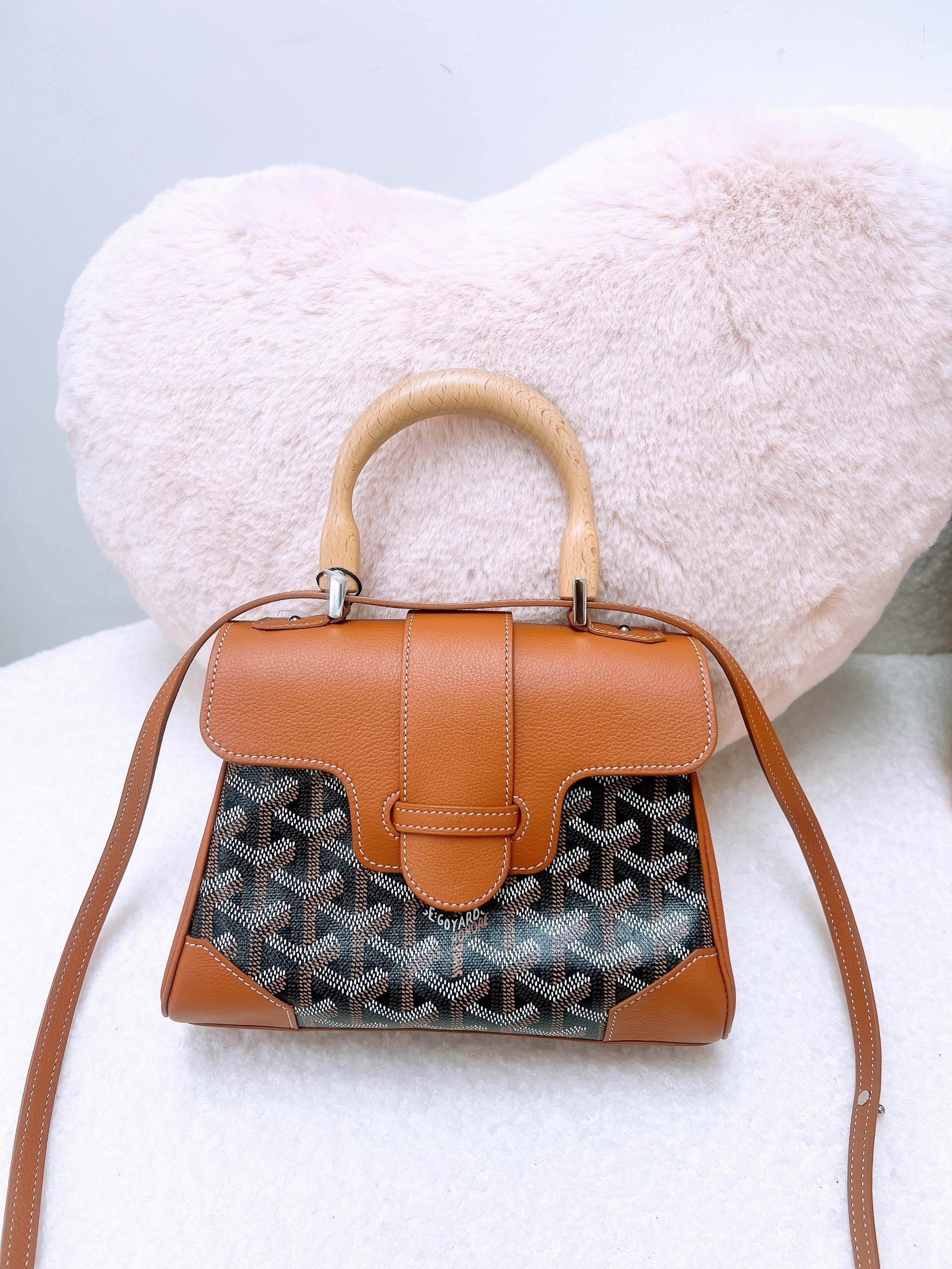 Goyard saigon mini tan