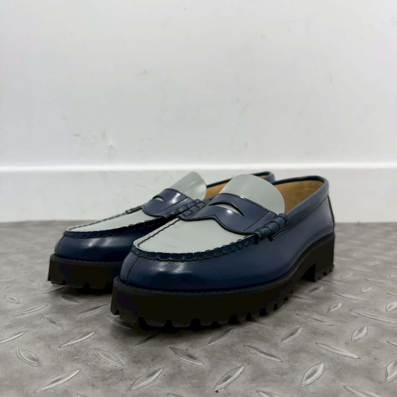KENFORD WOMENS TANK SOLE LOAFERS  NAVY GRAY SIZE 24.5CM