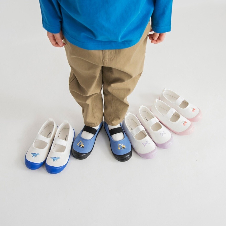 日本 15-19cm 刺繡兒童室內鞋 4款