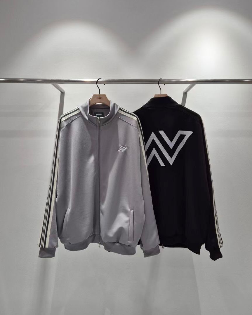 企領英文字拉鍊外套 AVOIR-002JK
