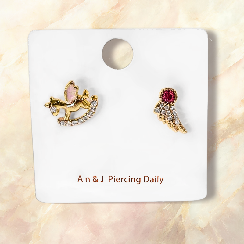 合金-不對稱 獨角飛木馬+紅鋯翅膀