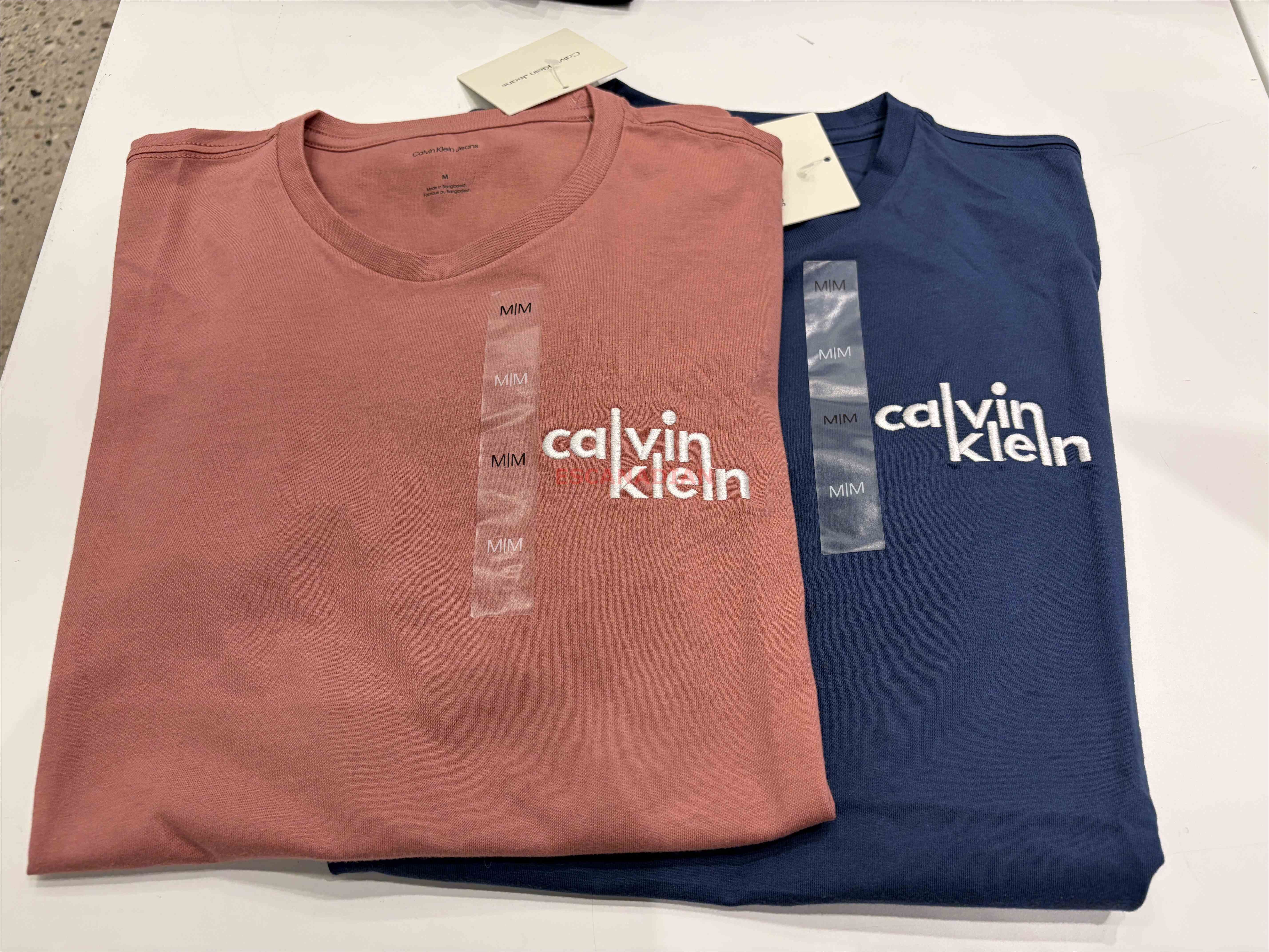 CK 男大人 胸口 刺繡字樣 短TEE (2色)