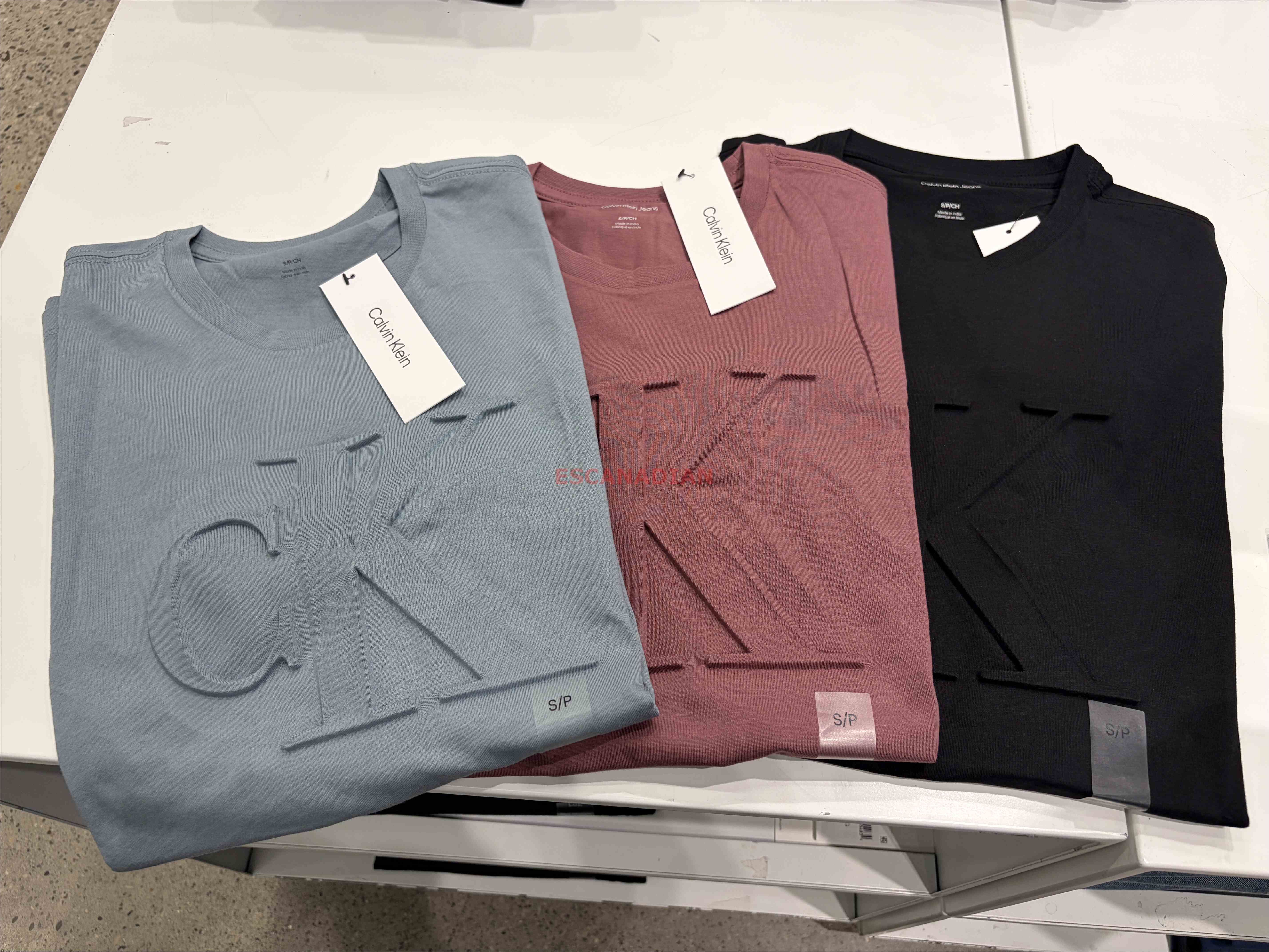 CK 男大人 立體壓印 大字樣圖案 短TEE (3色)