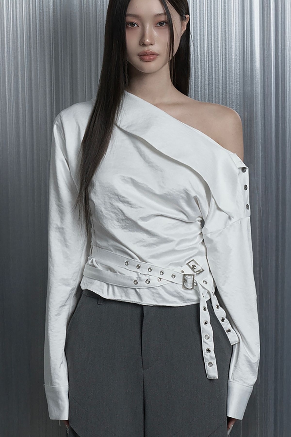 ETRE AU SOMMET 立體 垂墜 單肩 設計 上衣