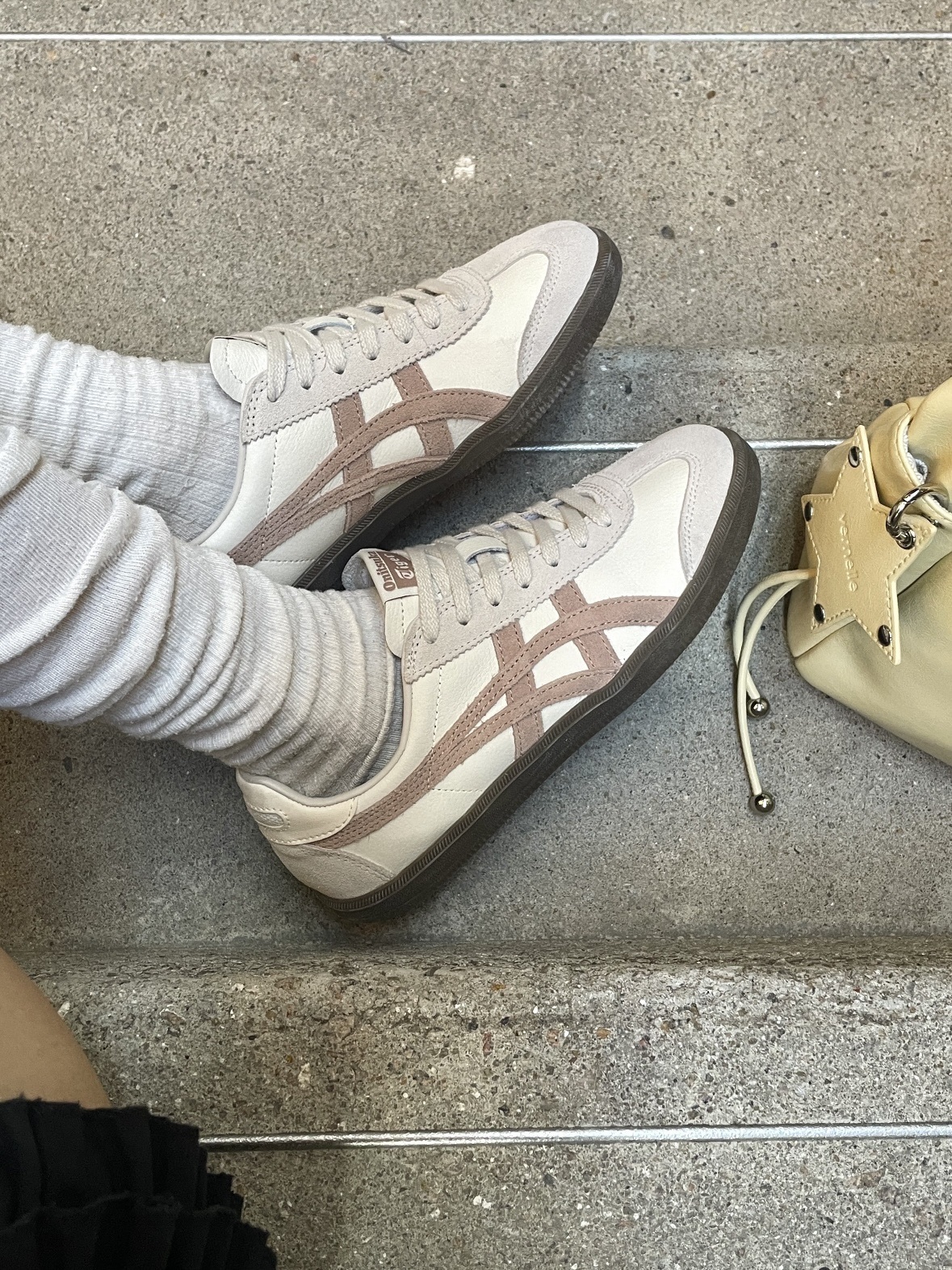 Onitsuka Tiger Tokuten 鬼塚虎 杏桃粉灰
