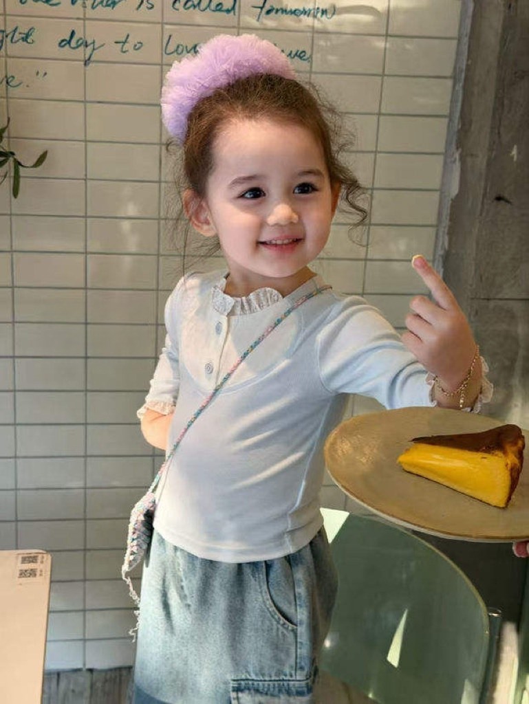 愛心碎花邊上衣