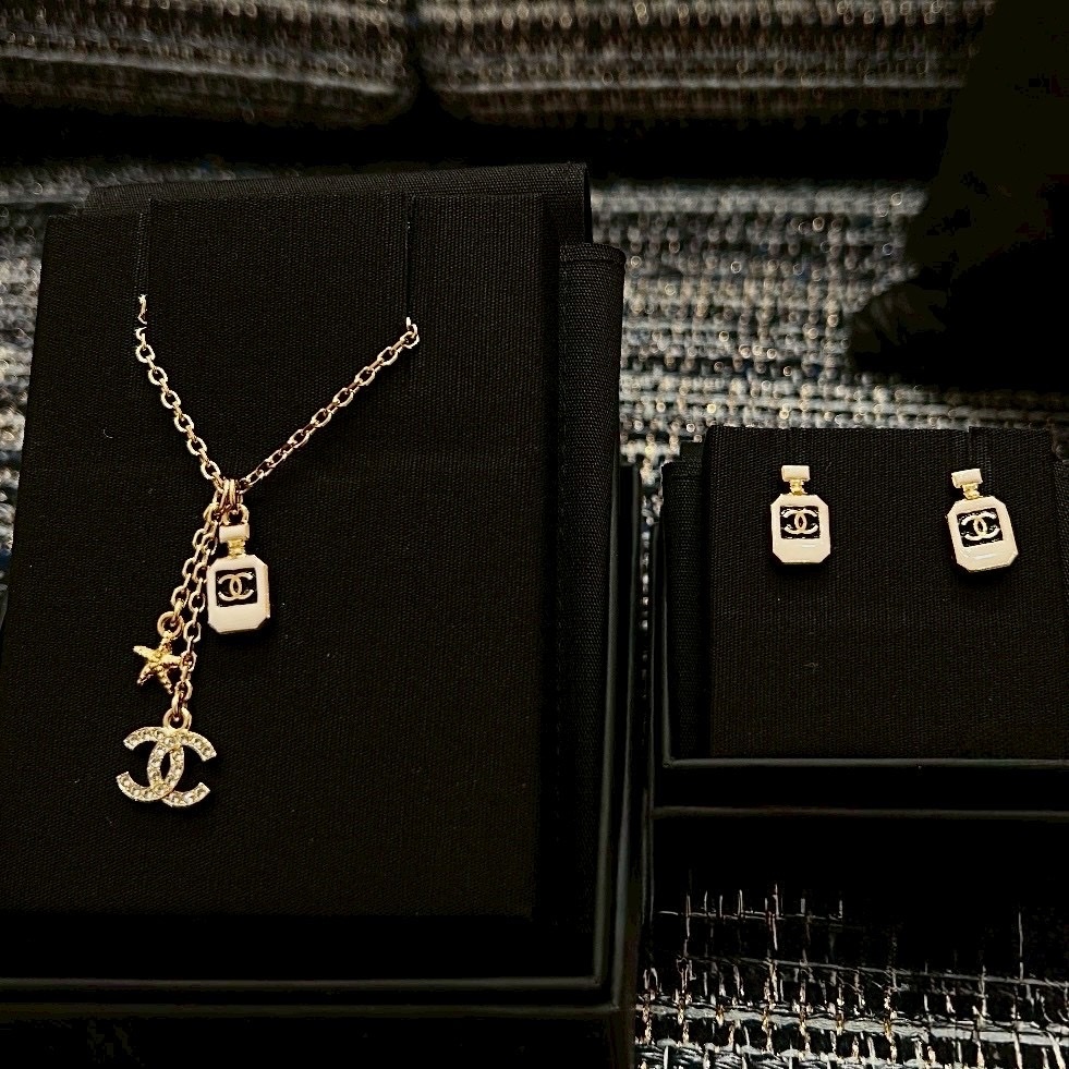 18k 香奶奶25c”mini白釉黑金香水瓶高奢定製耳釘