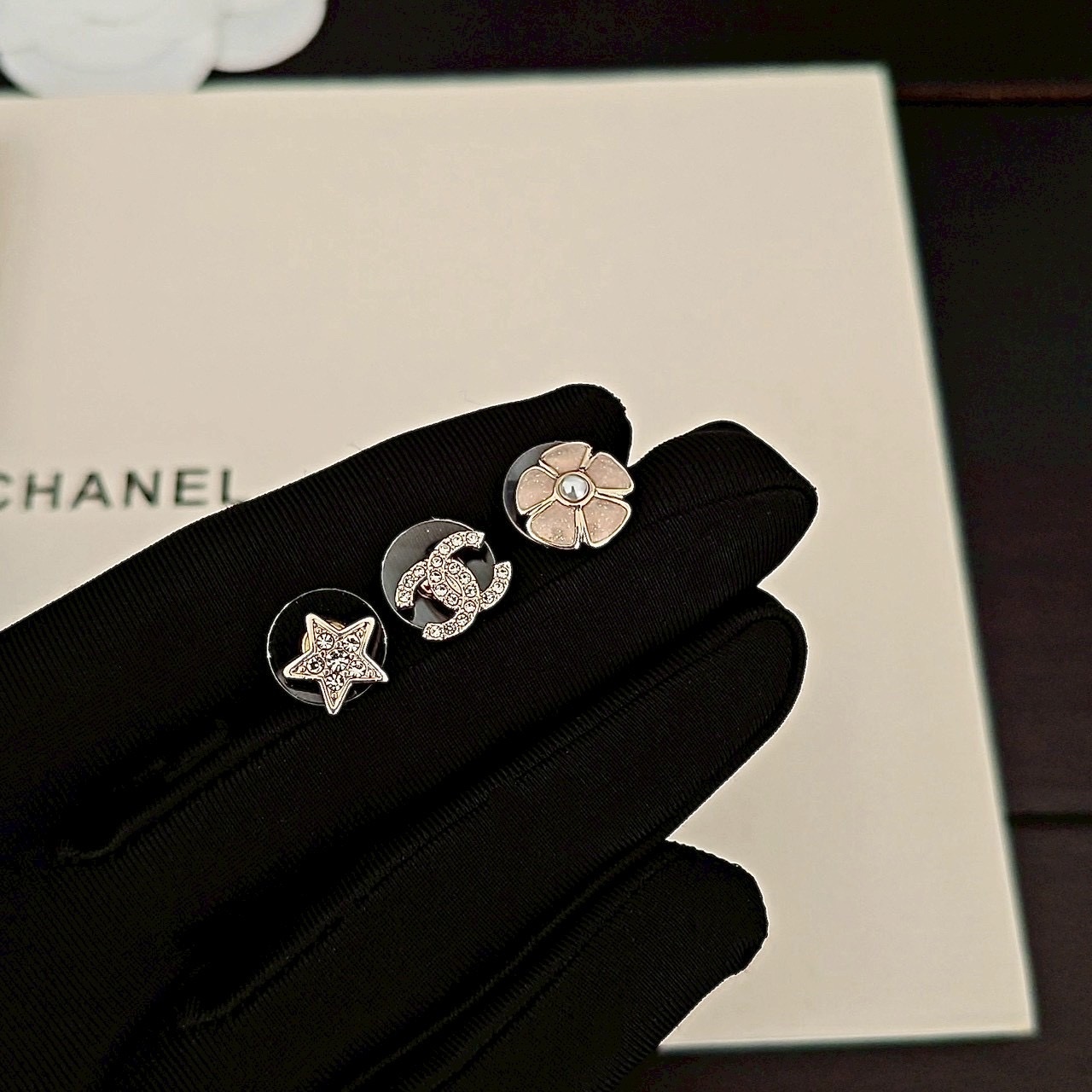 18k 香奶奶26c”粉山茶花星空金鑽三件組高奢定製耳釘