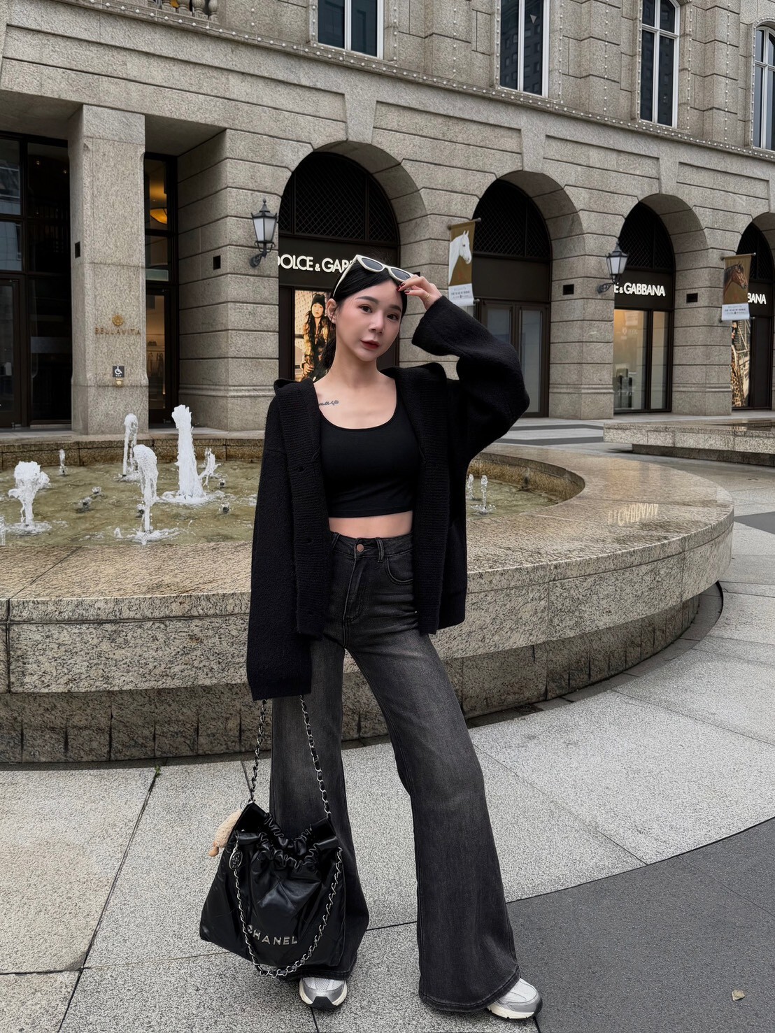 前口袋連帽針織外套