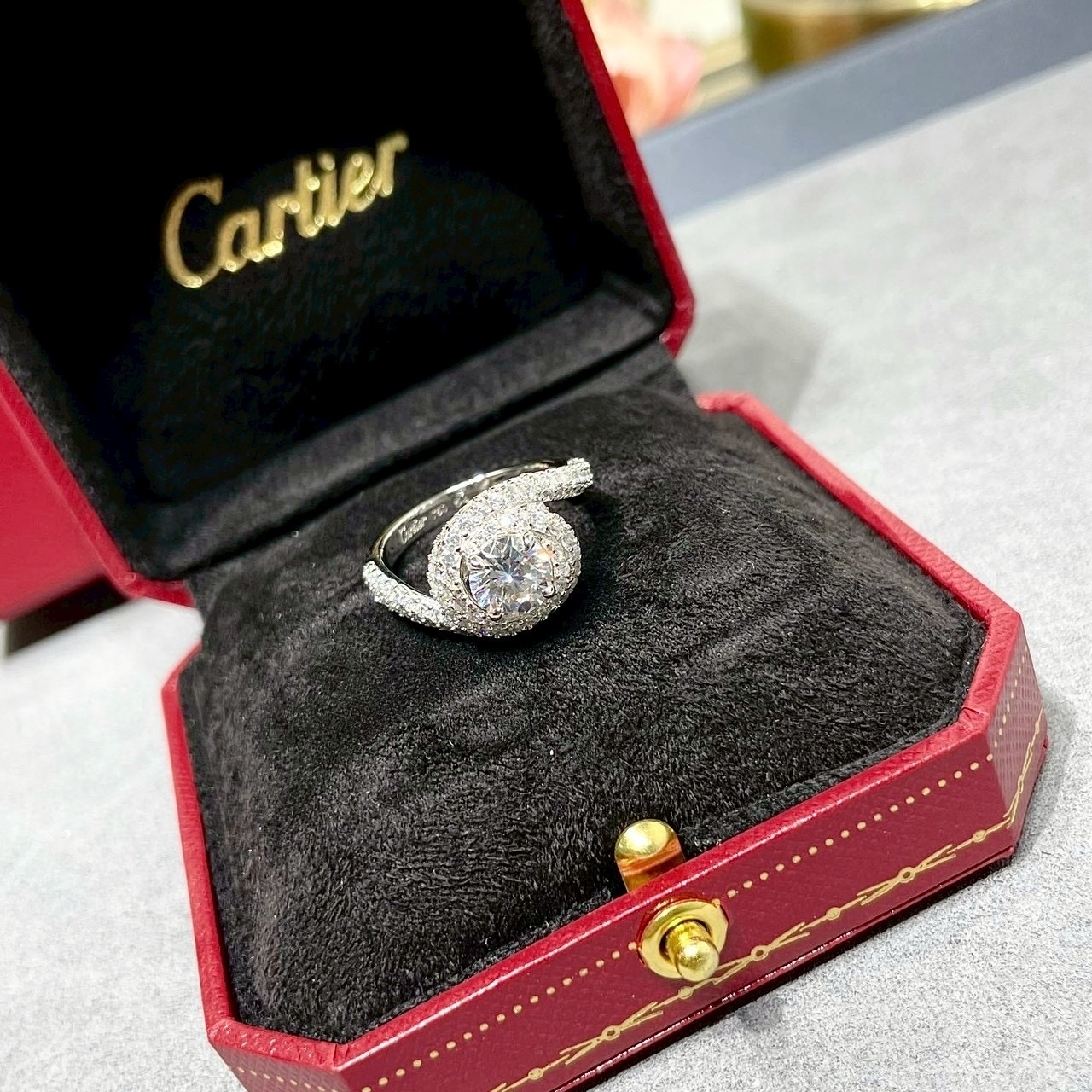 18k ct”高奢華白金滿鑽石麻花大鑽/高奢定製戒指