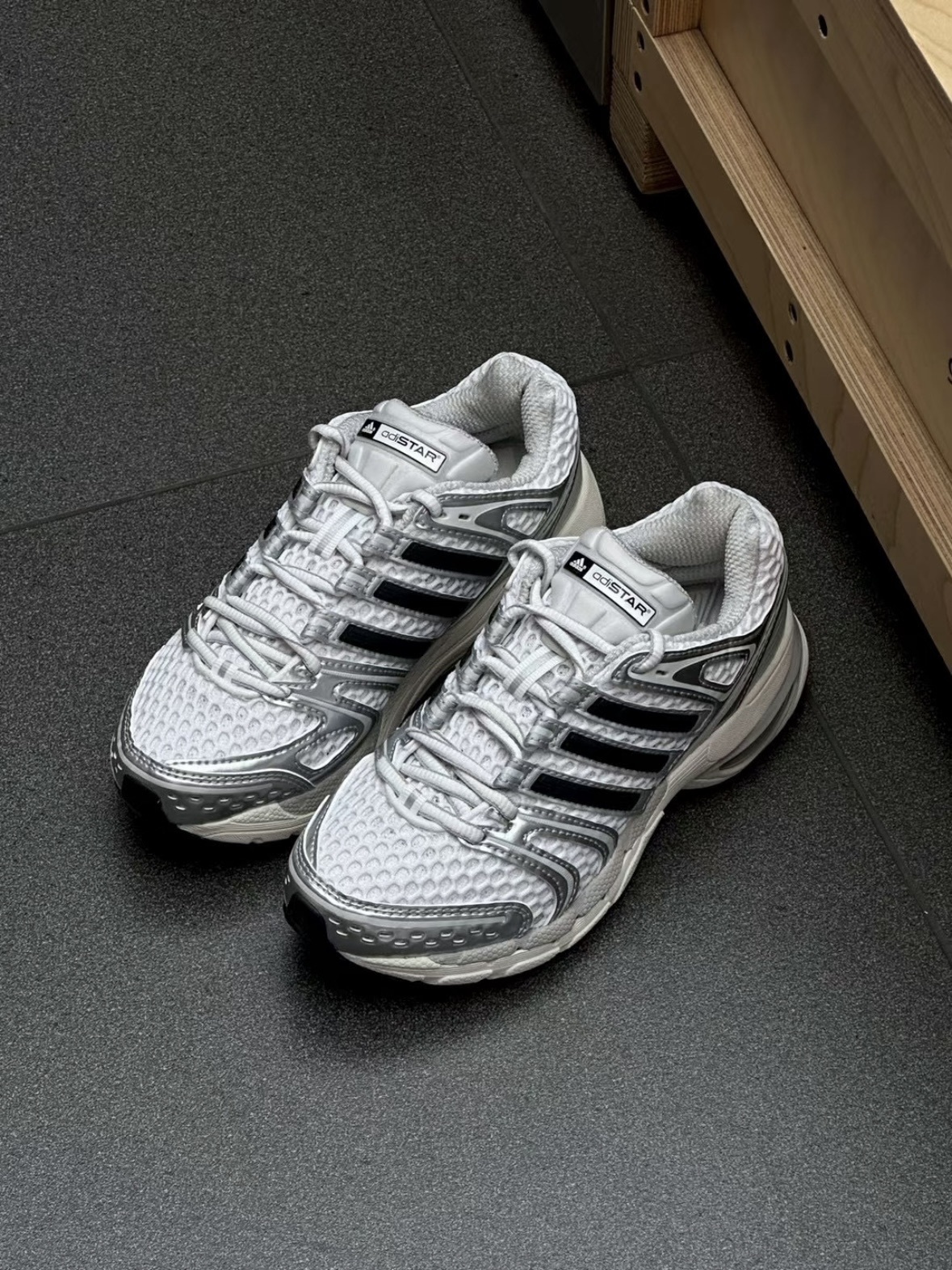 ADIDAS ADISTAR CONTROL 5 白銀 男/女鞋