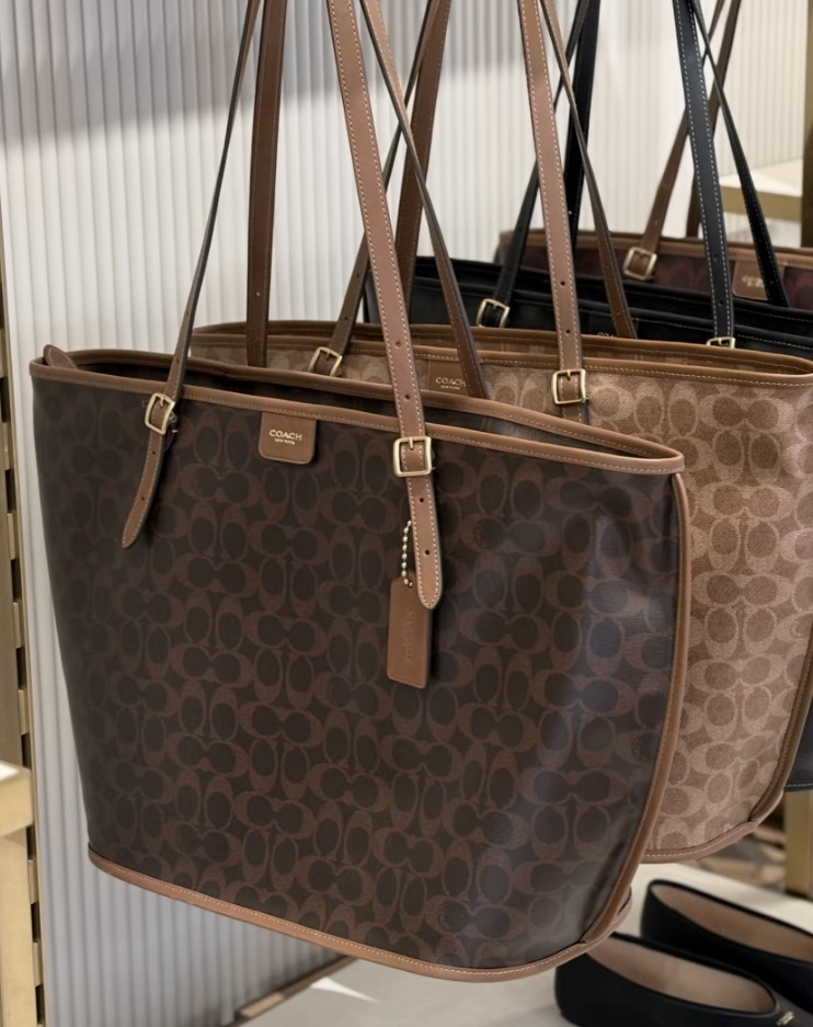 【預購】COACH H020652 Taxi Tote in Signature Canvas