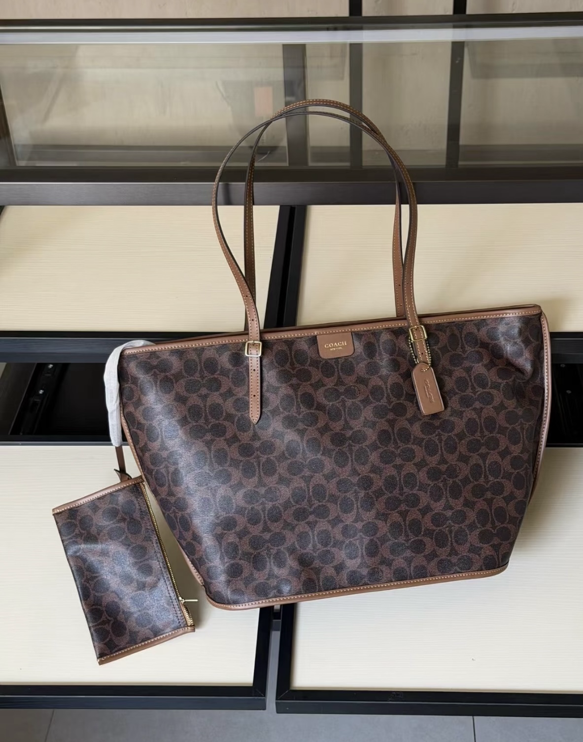 【預購】COACH H020652 Taxi Tote in Signature Canvas