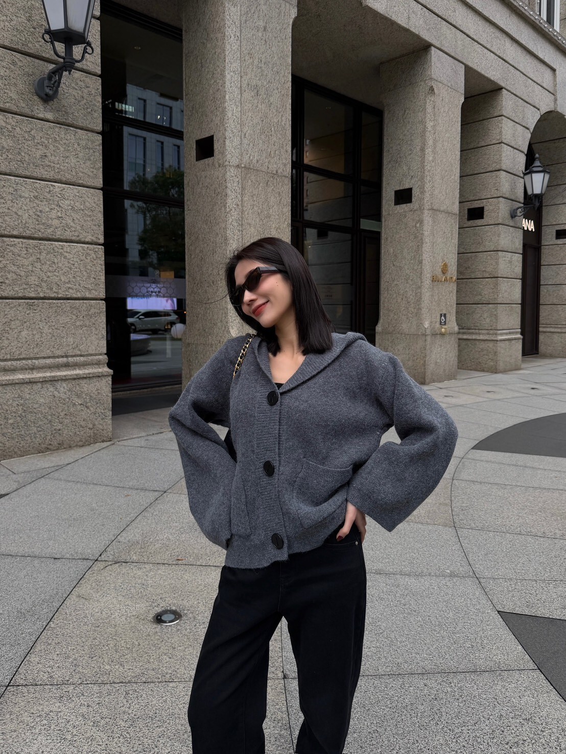 前口袋連帽針織外套