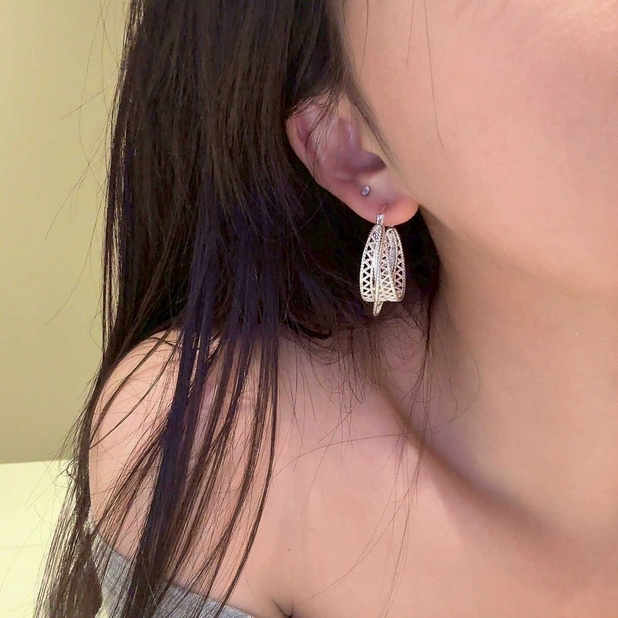 Gy”Lullaby高雅白銀鏤空蕾絲大耳釦釘圈