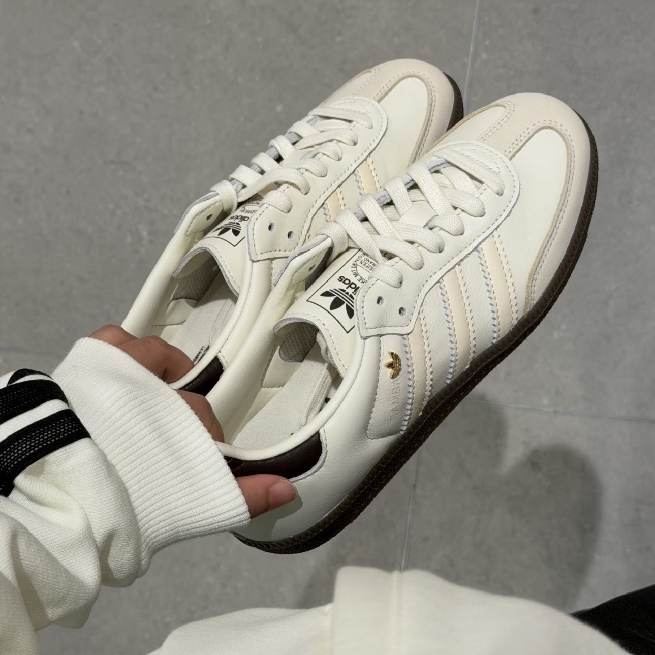 ADIDAS ORIGINALS SAMBA OG 奶油白 黑尾 三葉草 金屬小標 女鞋 IH6628