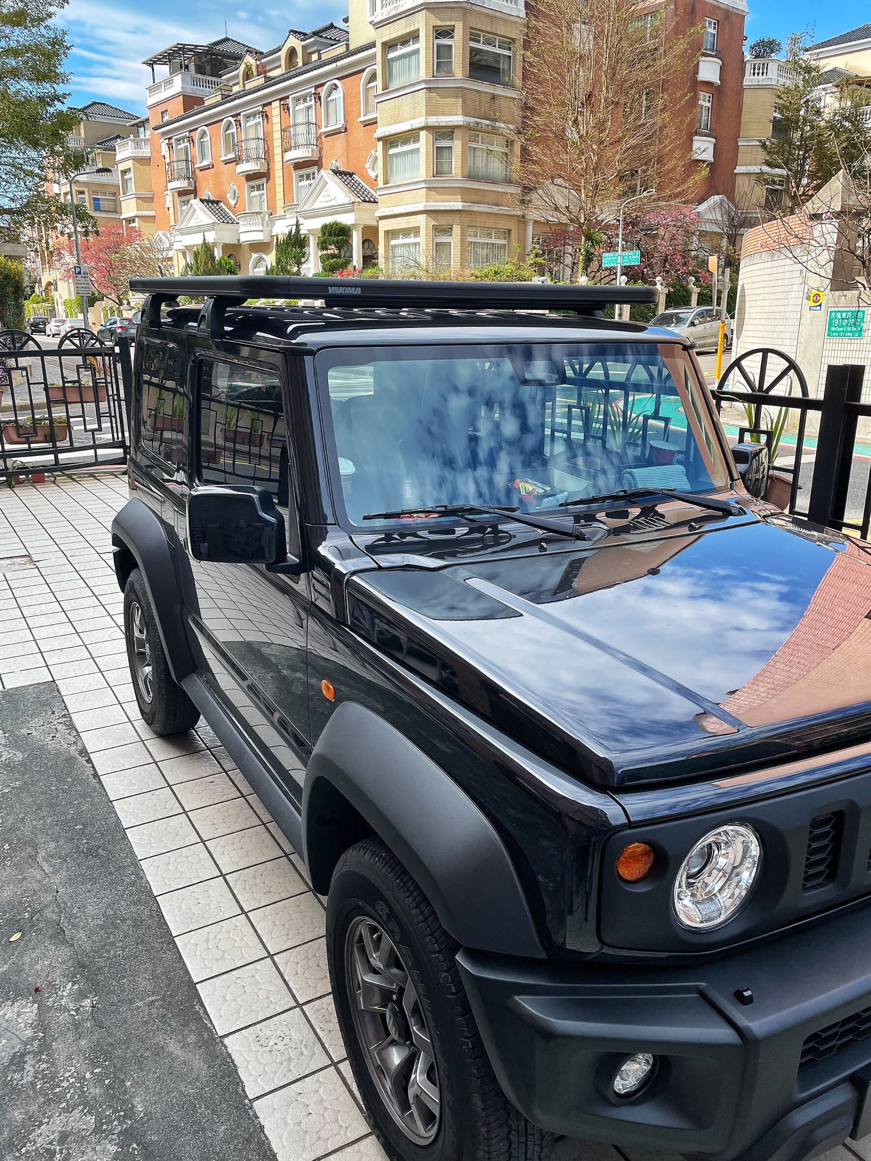 YAKIMA LockNLoad Platform JB74 JIMNY 車頂平台 (吉姆尼 吉米)