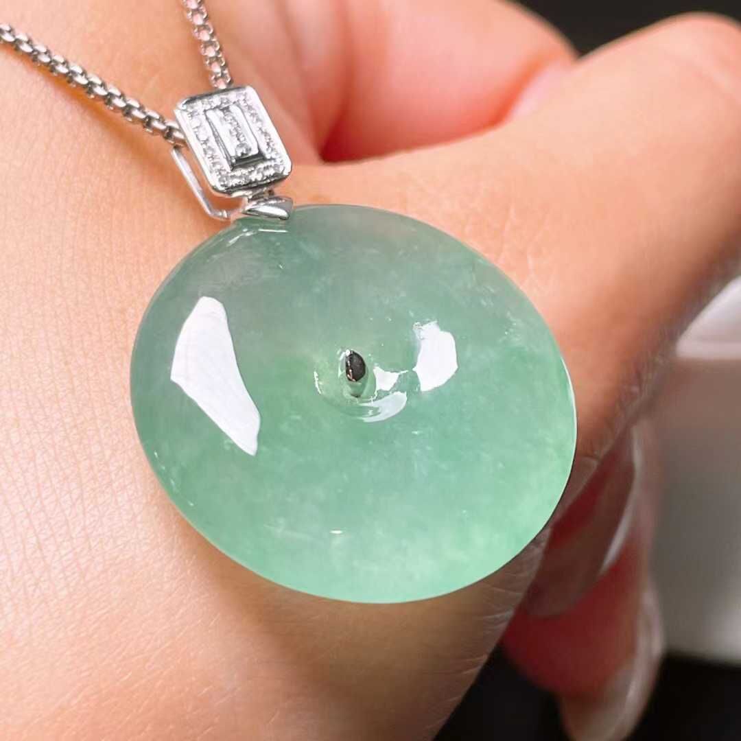 129427 翡翠平安扣吊墜 (23.9mm直徑)