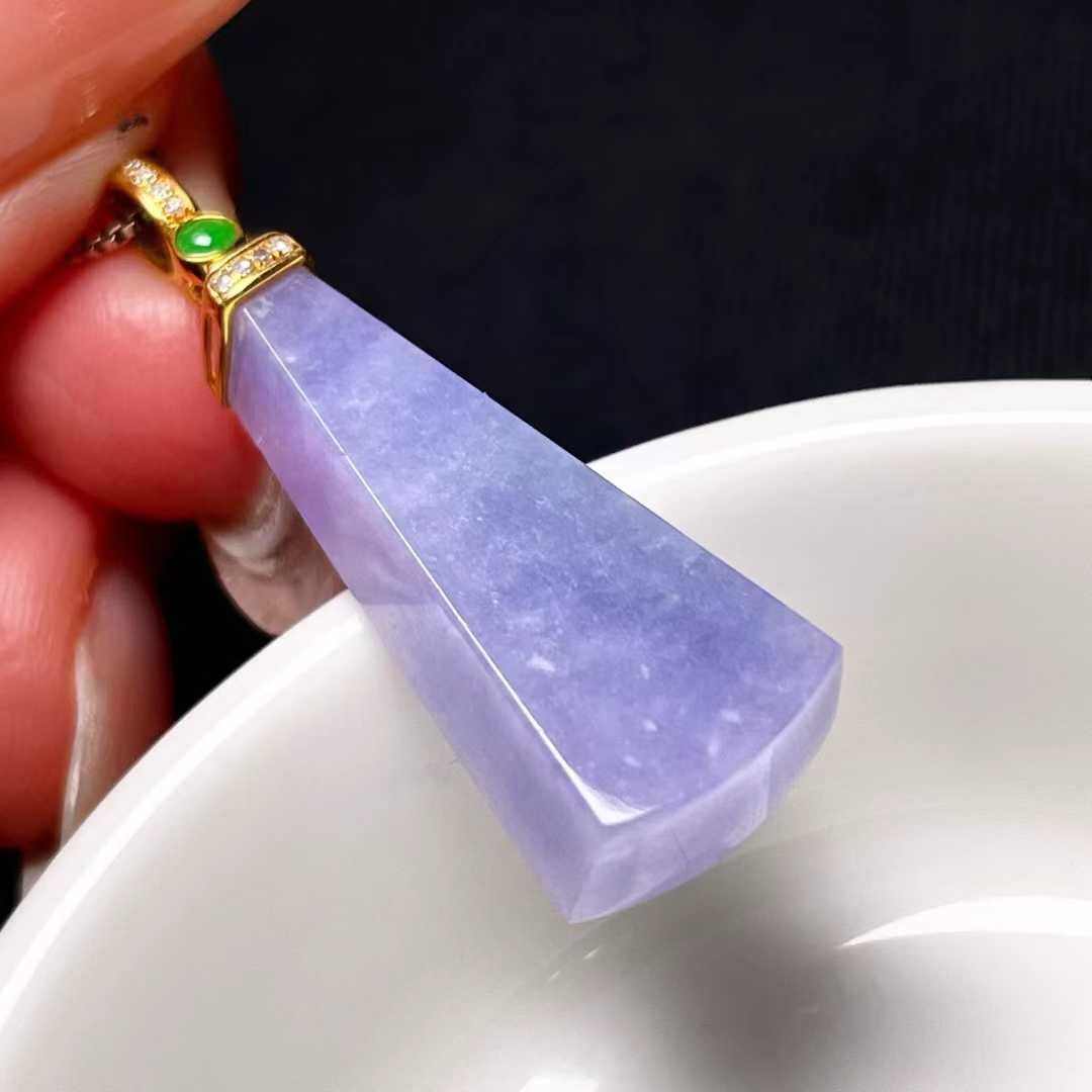 129430 翡翠無事牌吊墜