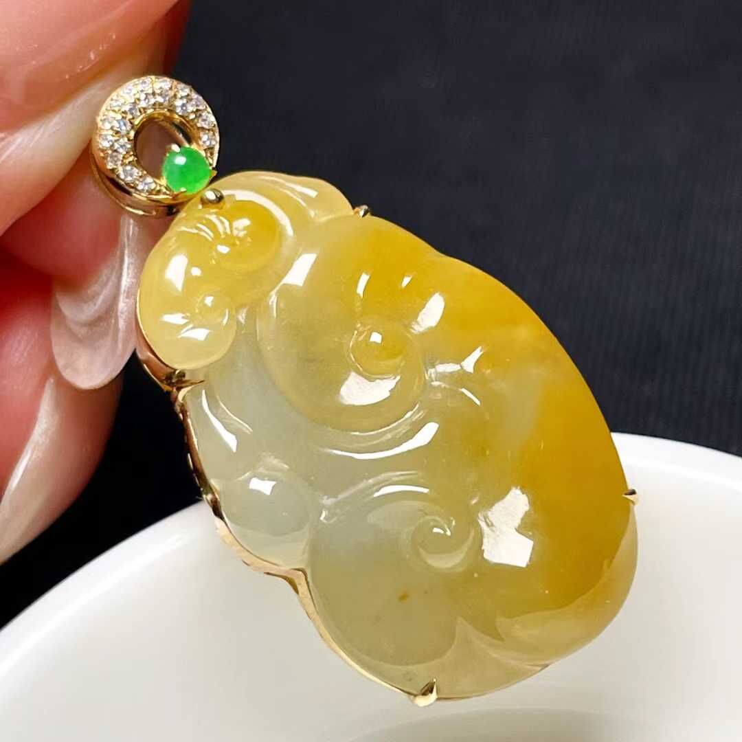 129431 翡翠如意吊墜