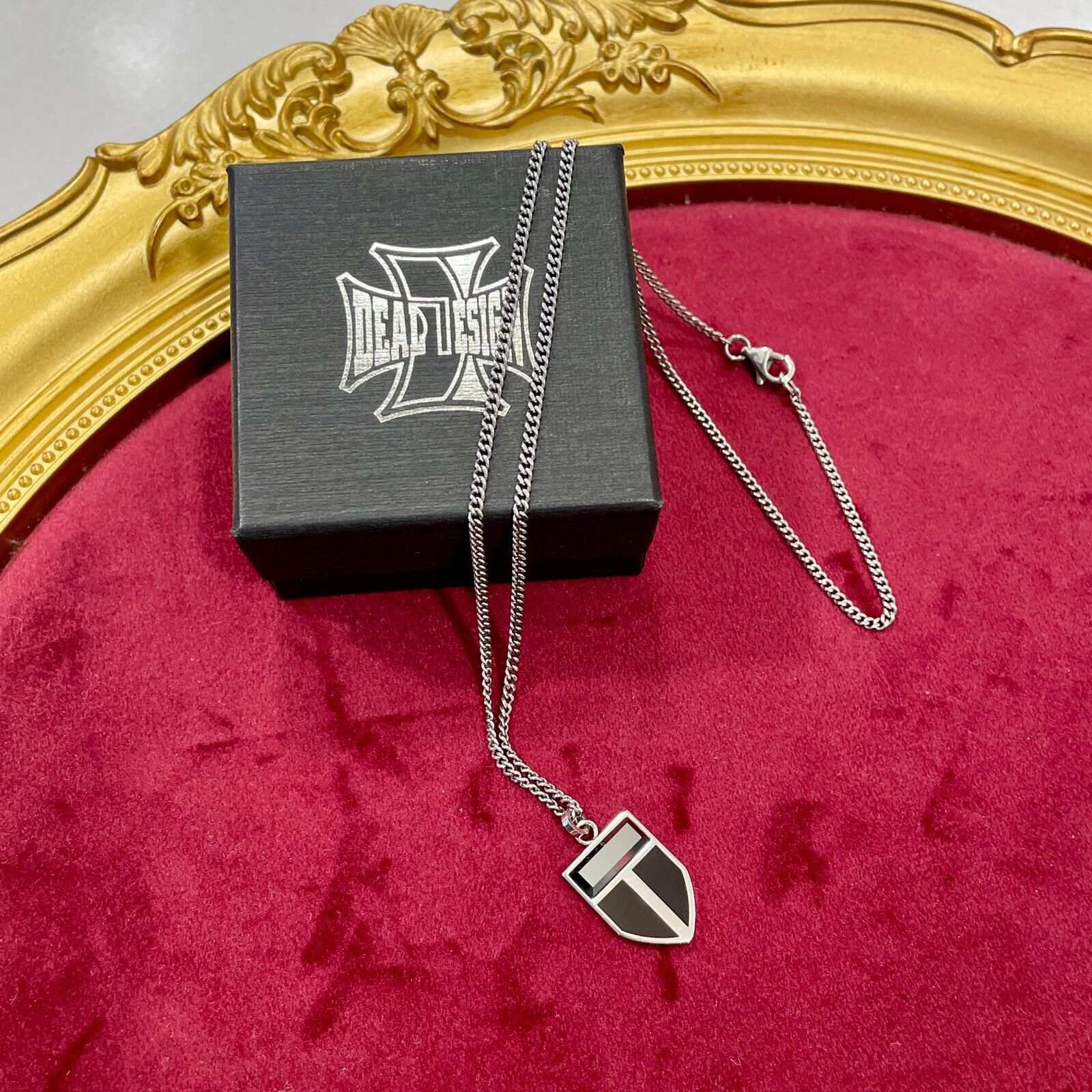 98%NEW二手SWAROVSKI NECKLACE 黑色盾牌 #施華洛世奇頸鏈 #香榭站正品