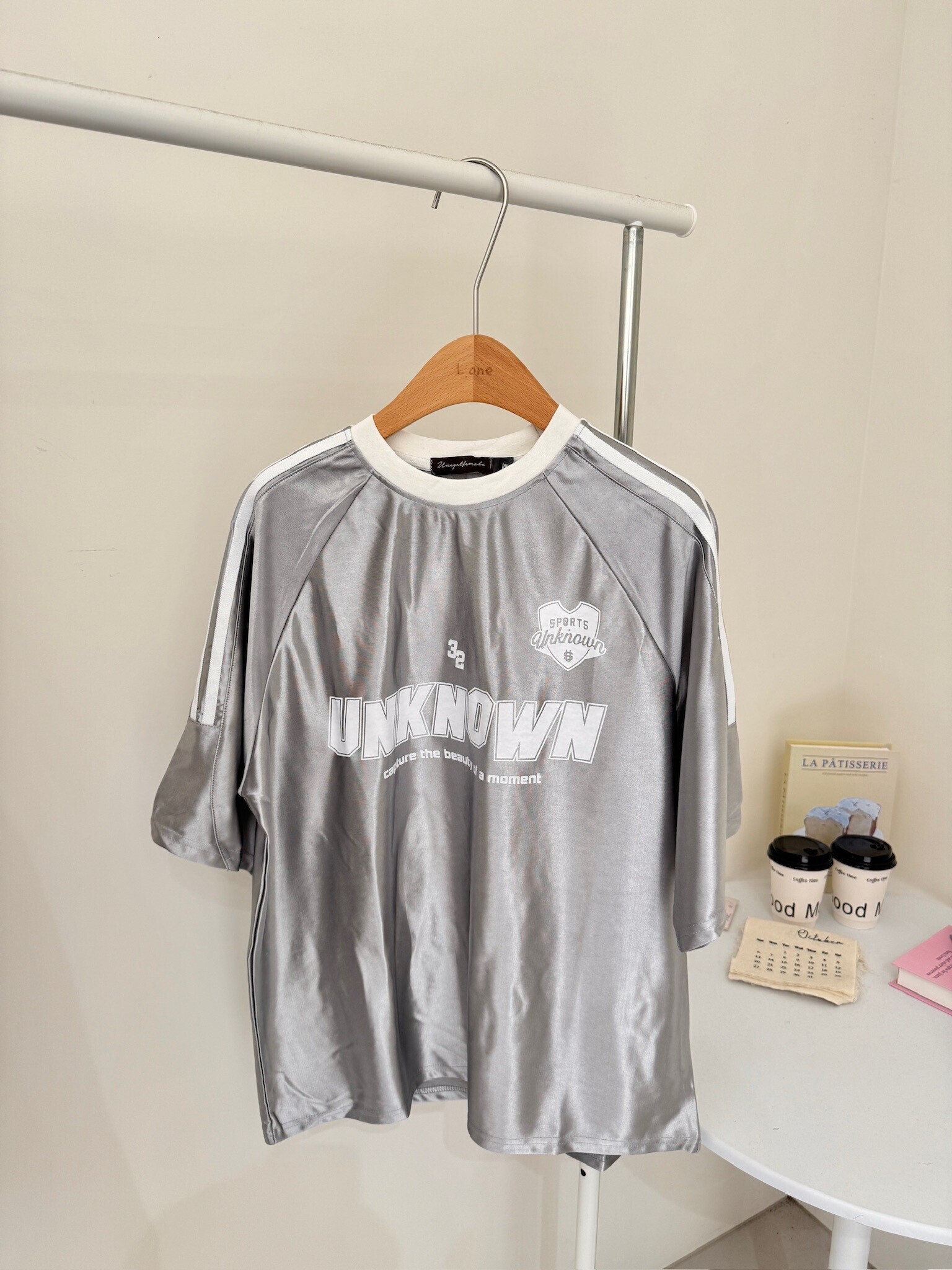 銀色光澤感球衣