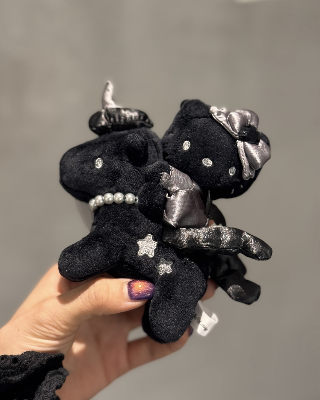 <日本限定>SANRIO 三麗鷗 HELLO KITTY 黑銀色 白色 獨角獸 天鵝 毛絨 吊飾 掛件