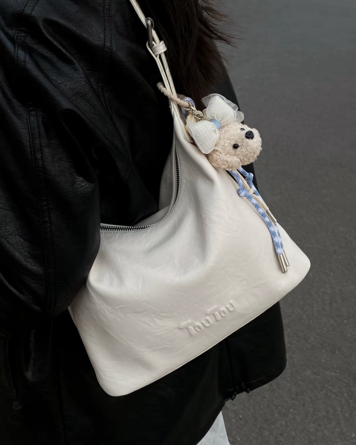 TOUTOU 大容量托特包 單肩包 肩背包 共3色 附小狗吊飾