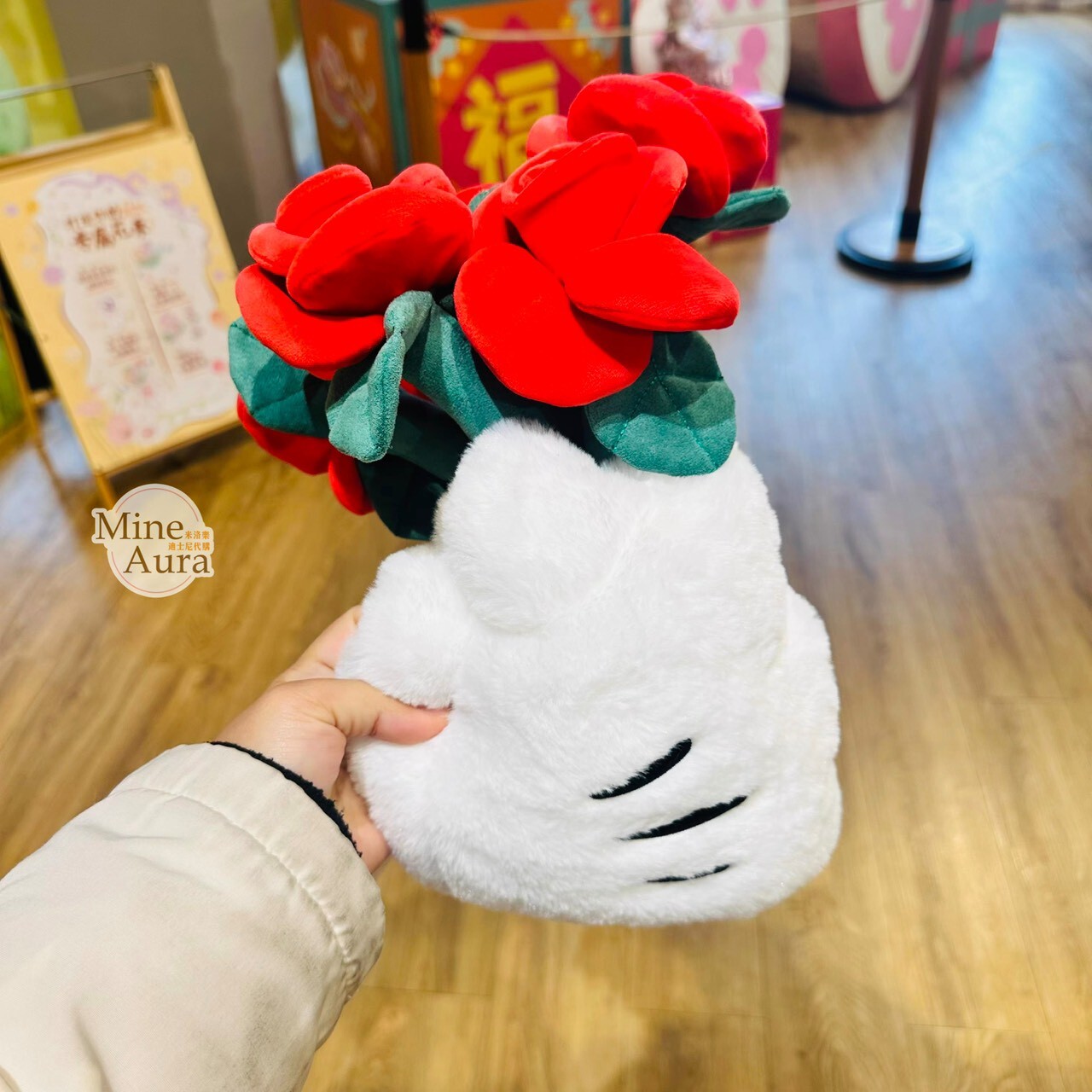 絨絨花園系列 米奇 Mickey 絨毛 手套 玫瑰花束造型 擺飾品 -上海迪士尼樂園