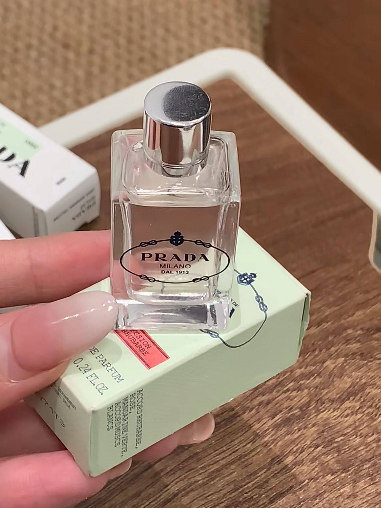 PRADA💚 Infusion de Rhubarbe 香水7.5ml weareseoul.com