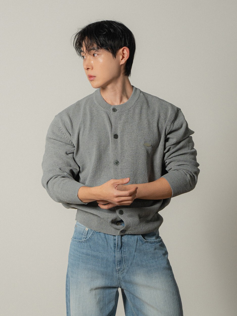 系列圓領針織開襟衫