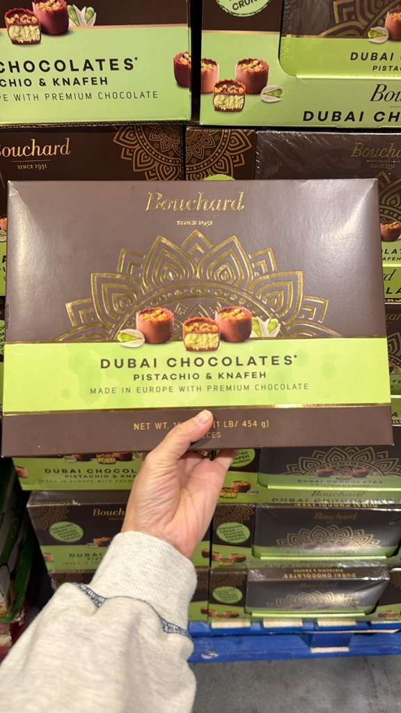 VV090 美國COSTCO BOUCHARD 杜拜朱古力454G