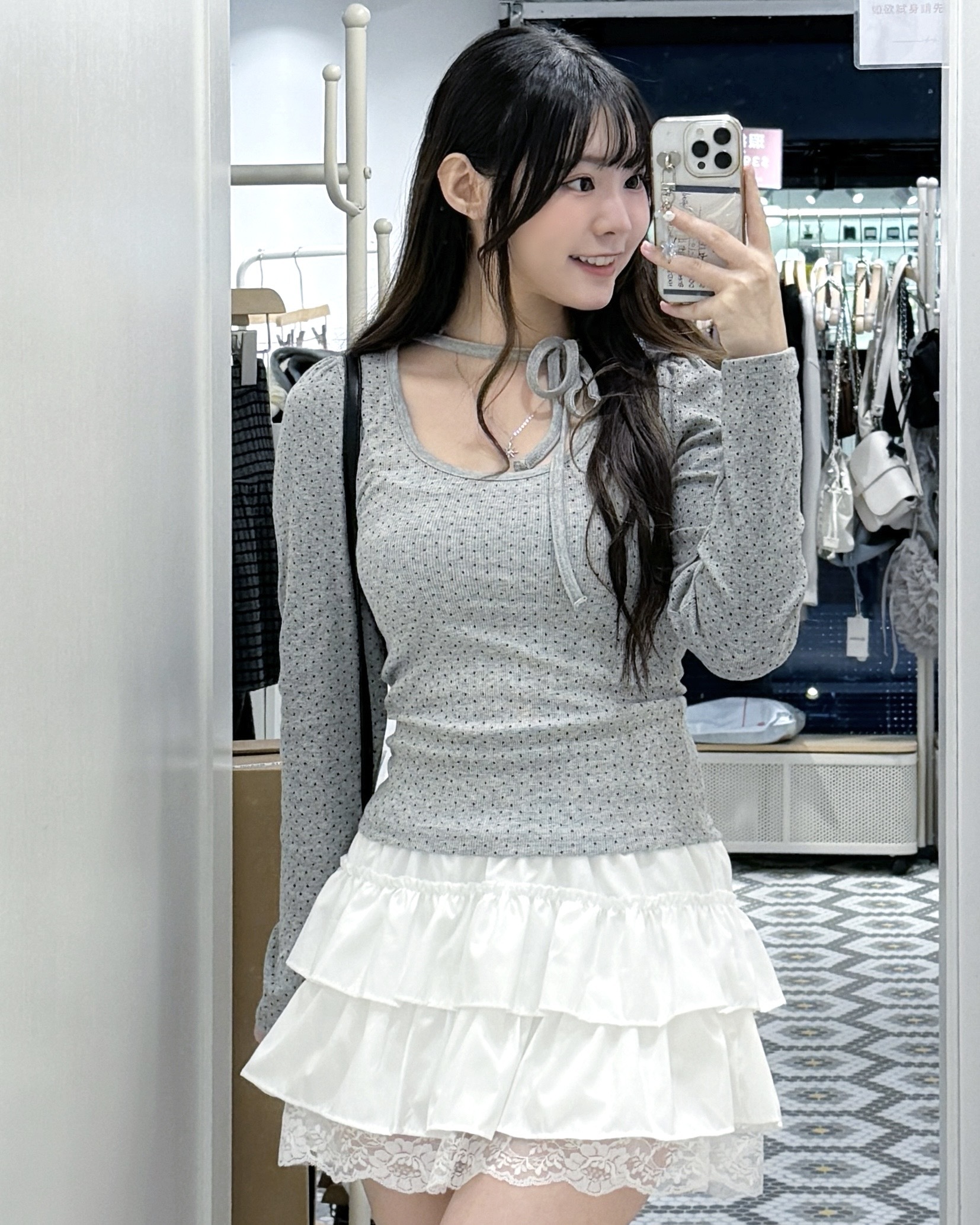 T1258｜韓妹必備！波點單肩綁帶上衣 🐻‍❄️ྀིྀི‧₊˚♪ 𝄞₊˚⊹