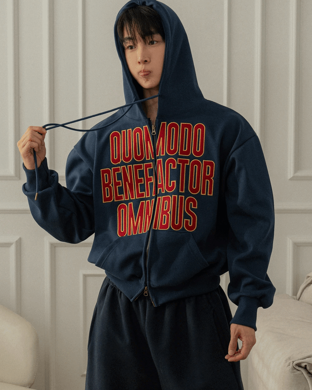 刺繡連帽短款夾克 休閒褲 套裝