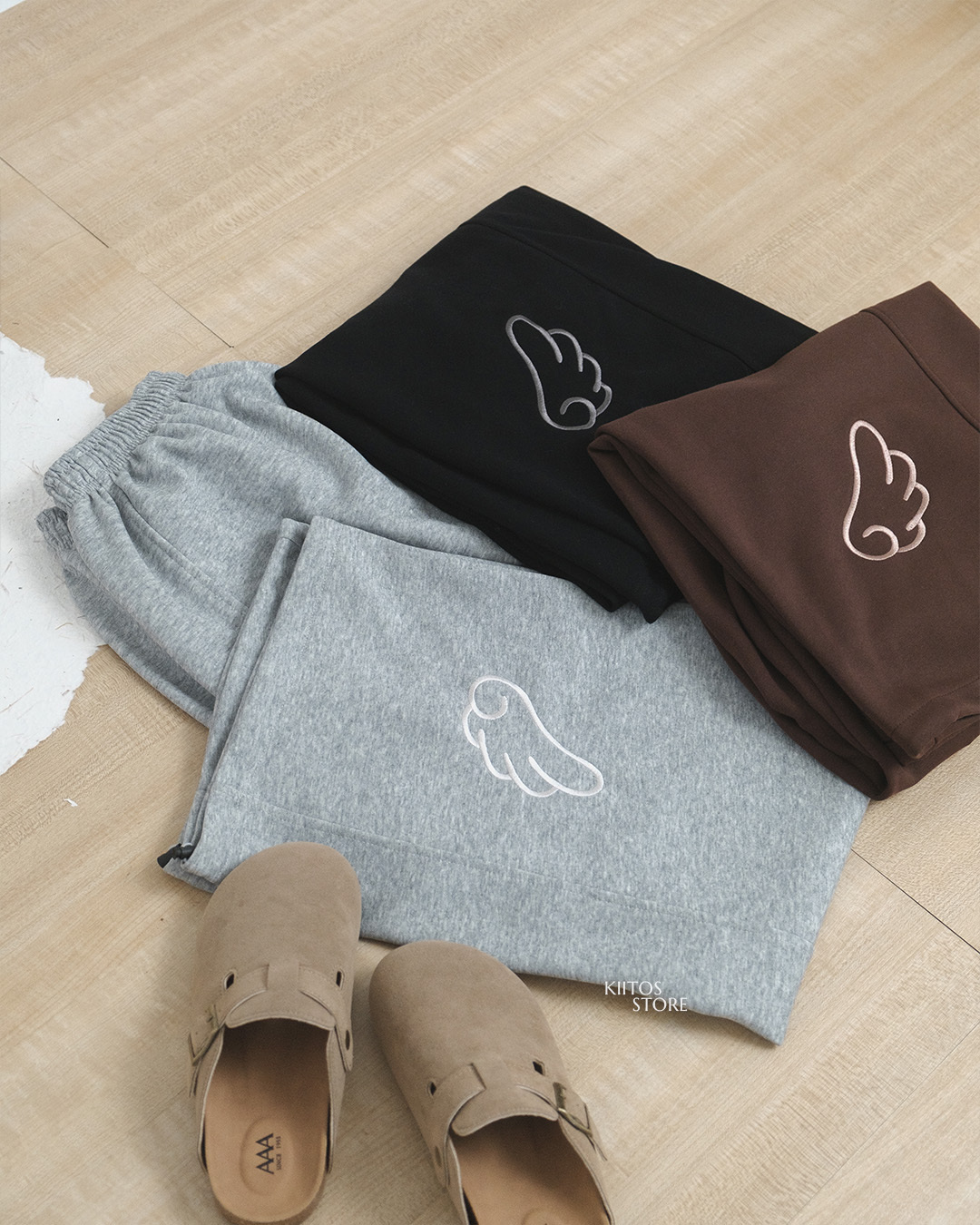 【預購】韓國 Loonough 天使翅膀 褲腳刺繡 Angel Wing Slit Line 寬版 棉褲 長褲