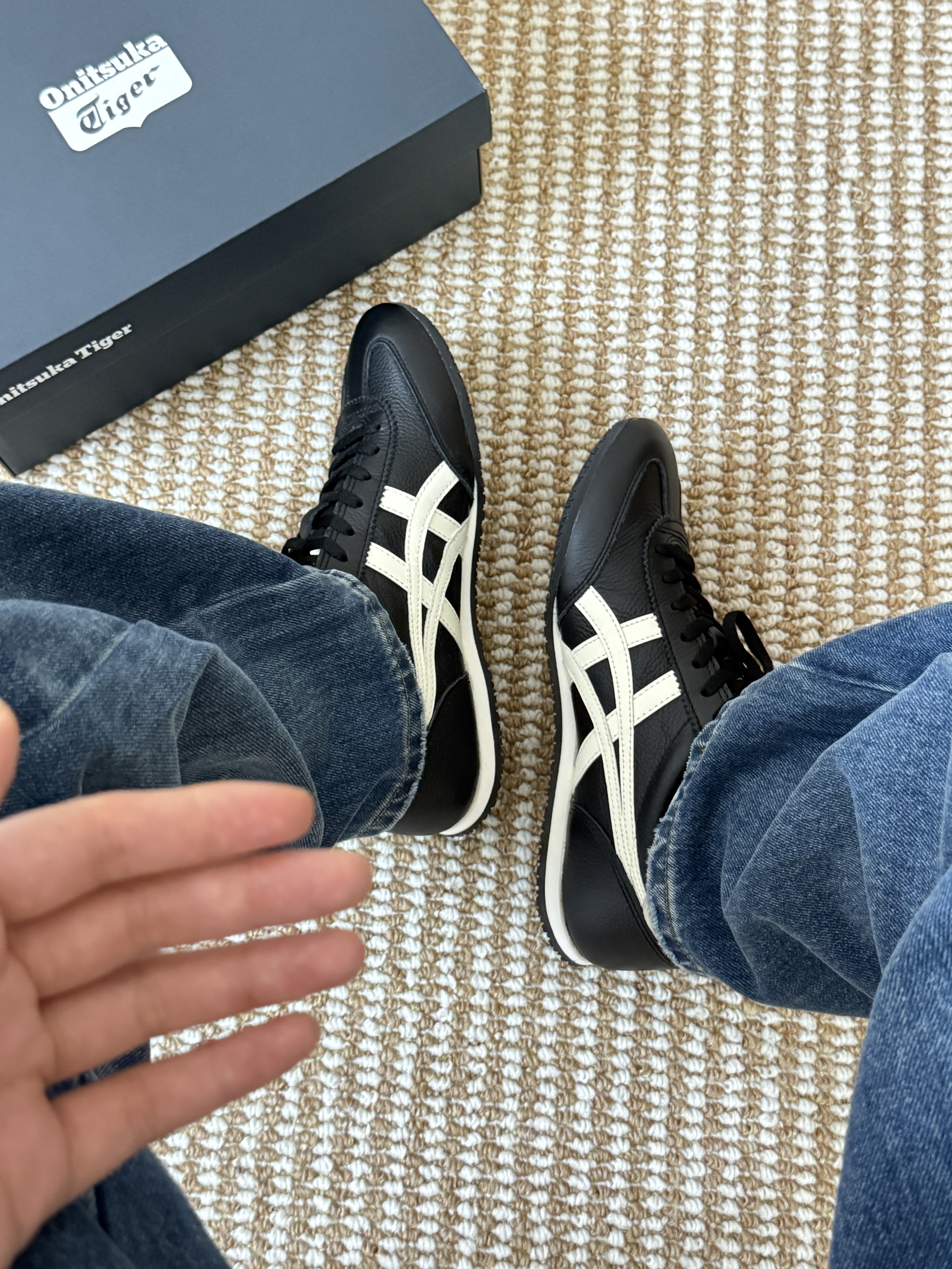 代購-Onitsuka Tiger鬼塚虎 Machu Racer 低幫 休閒鞋 男女同款 黑白 1183B770-002