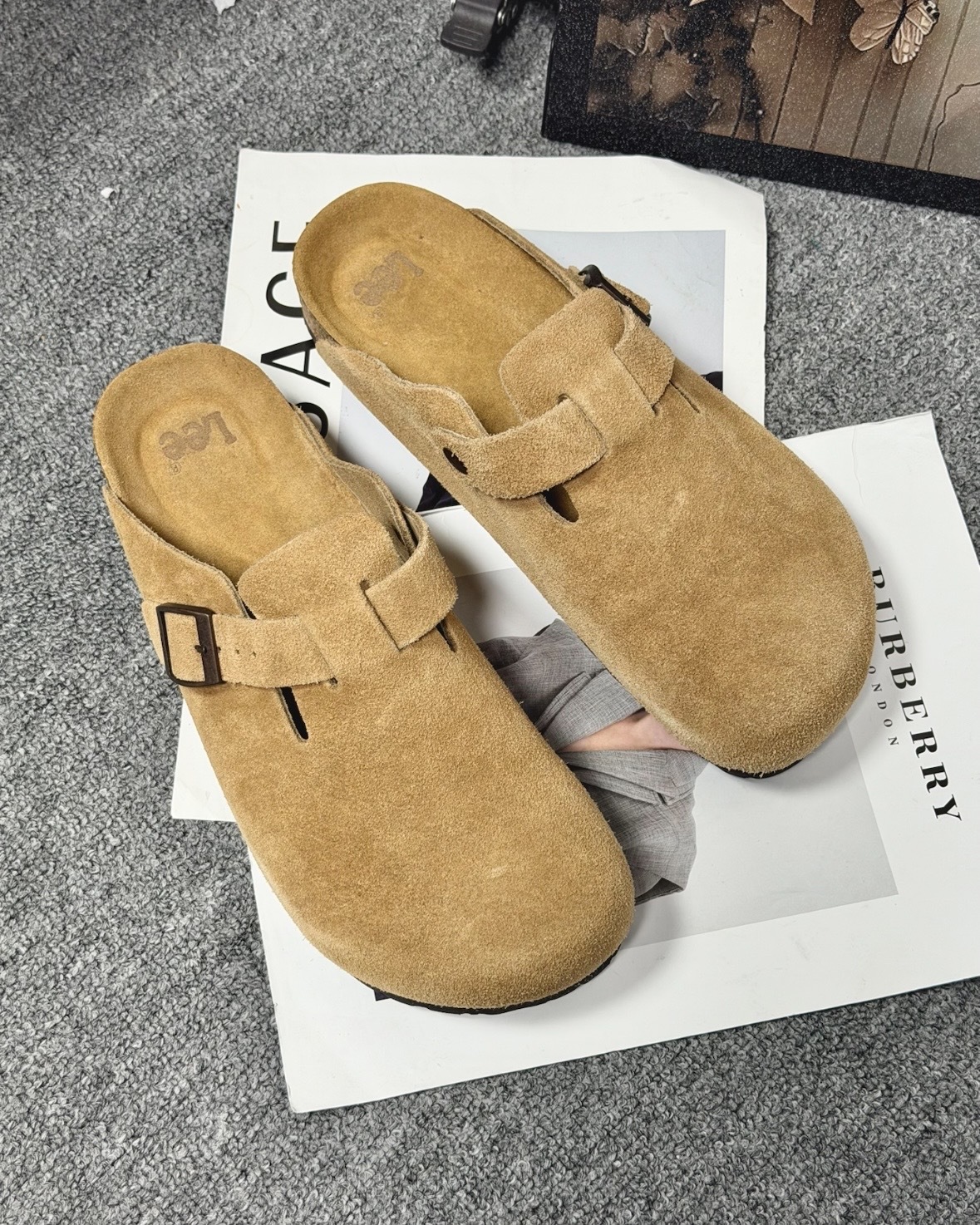 <現貨>Lee 百搭 軟木軟底 麂皮 勃肯鞋 拖鞋 黃棕色