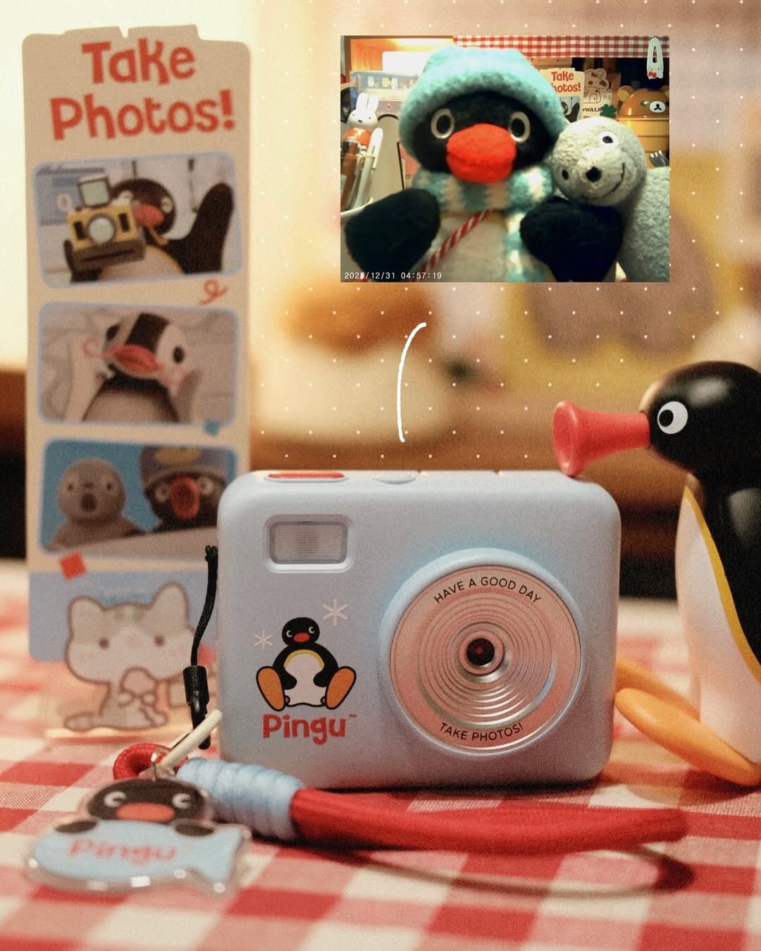【Luxury】PINGU 企鵝家族 正版授權 復古CCD相機 可翻轉鏡頭 15款濾鏡 相機禮盒 爆款 手拿相機 傻瓜相機 可掀蓋鏡頭