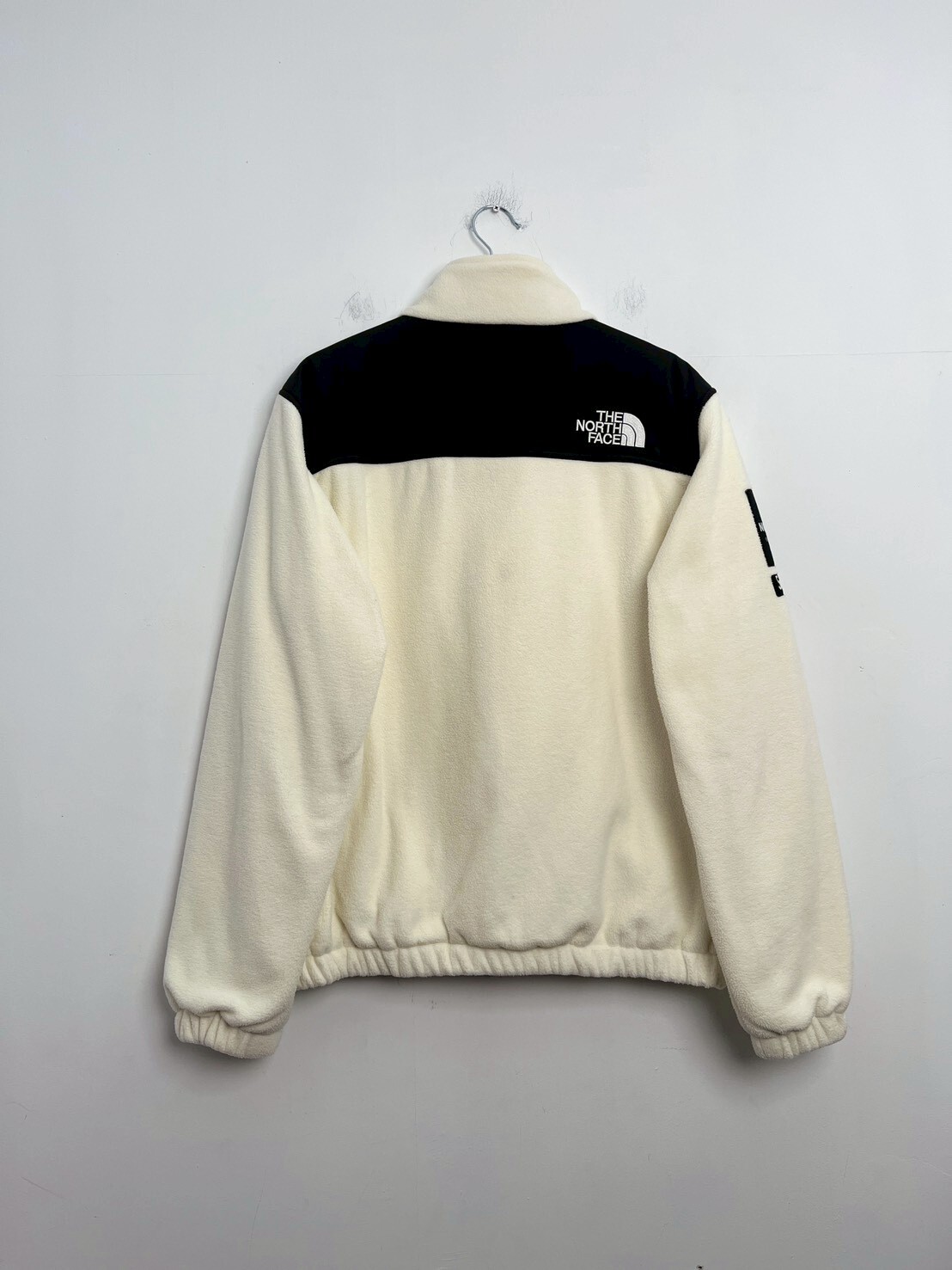 SUPREME The North Face Expedition Fleece (FW18) Jacket White SIZE L
