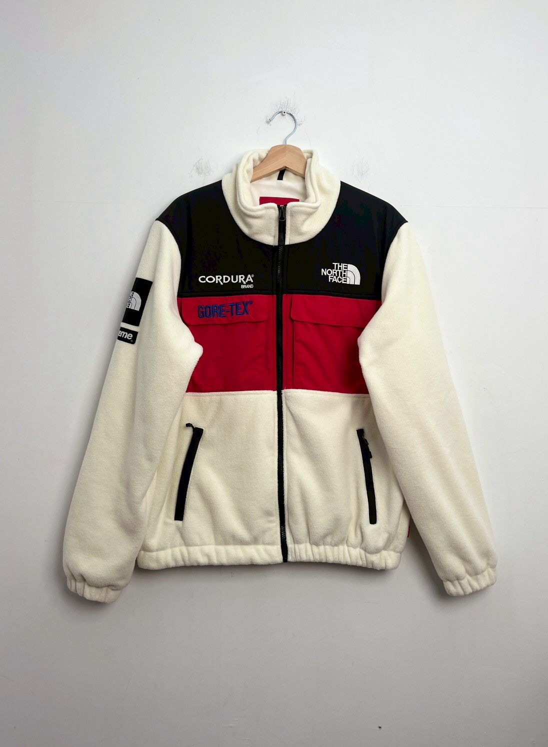 SUPREME The North Face Expedition Fleece (FW18) Jacket White SIZE L