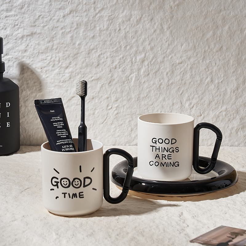 《6598》韓系黑白扣環字母漱口杯500ml