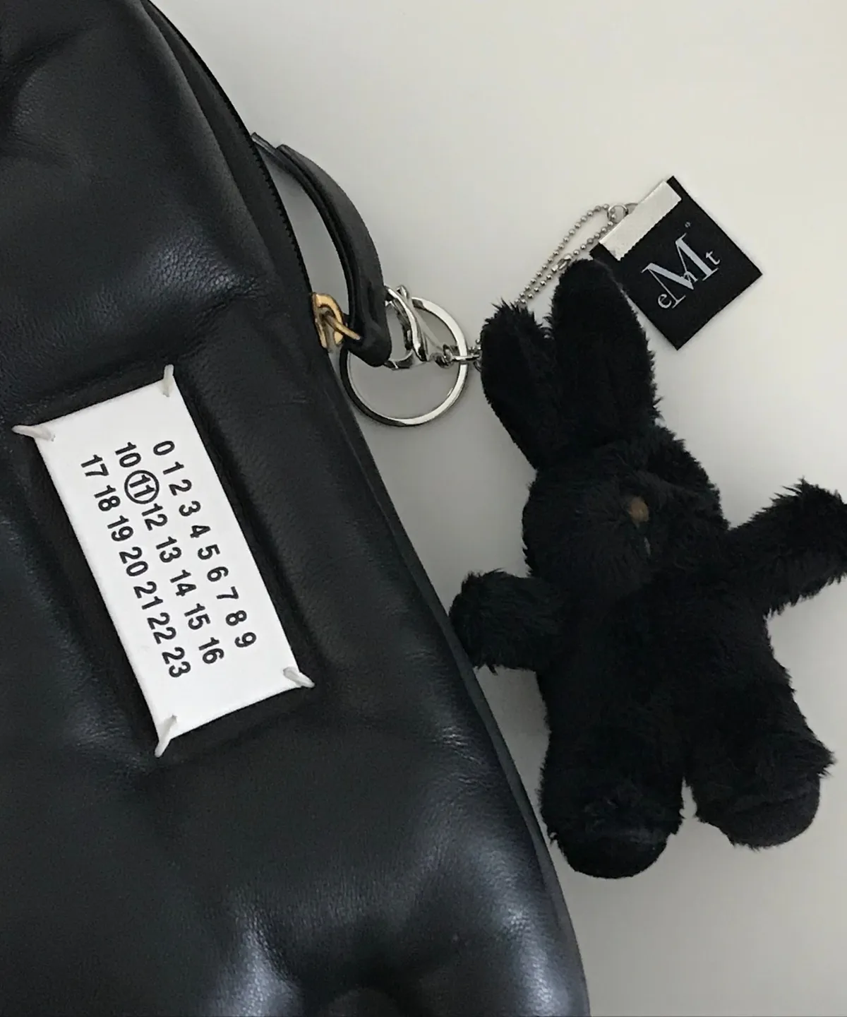 韓國 MUCENT SIGNATURE KEY RING 絨毛 吊飾 鑰匙圈 暗黑 邦妮 兔兔 BUNNY BLACK