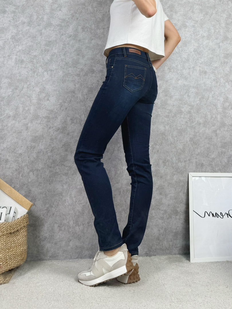 舒服顯瘦深色窄腳牛仔褲｜有彈力修身百搭丹寧褲